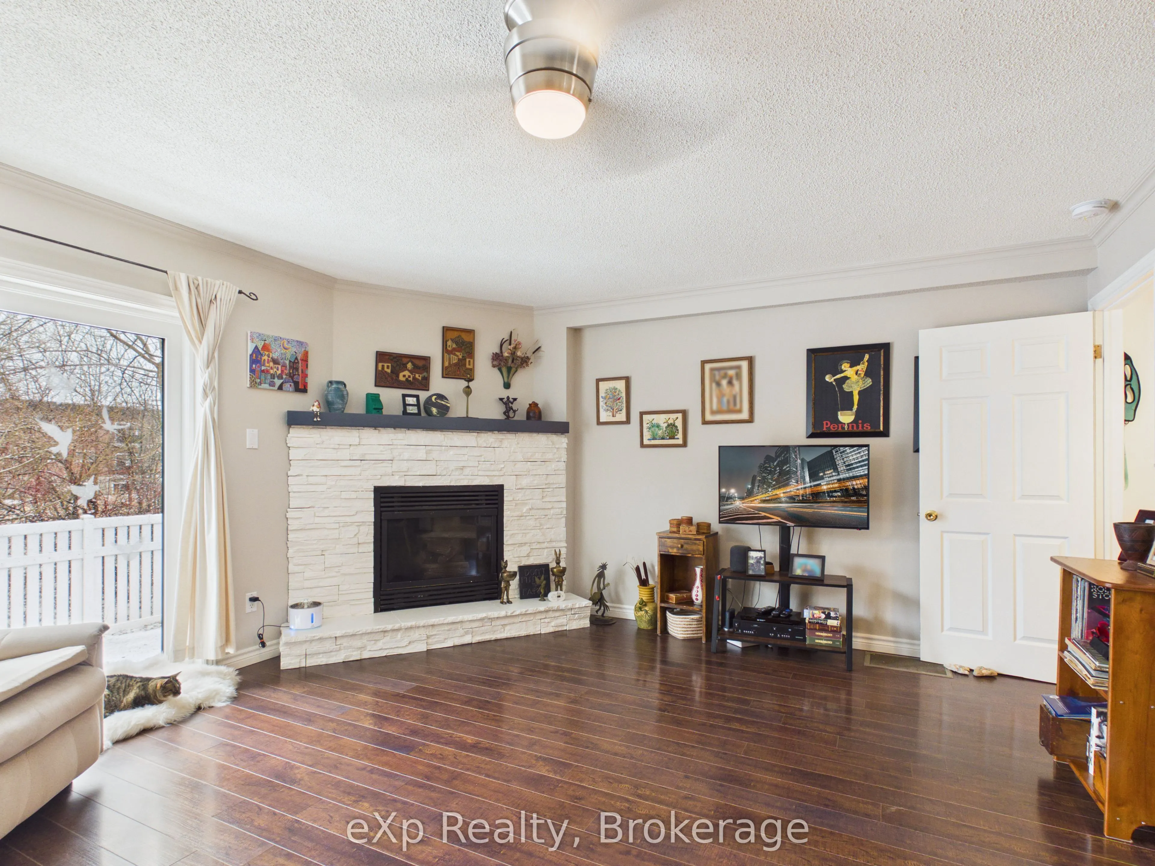 83 Victoria Street #2