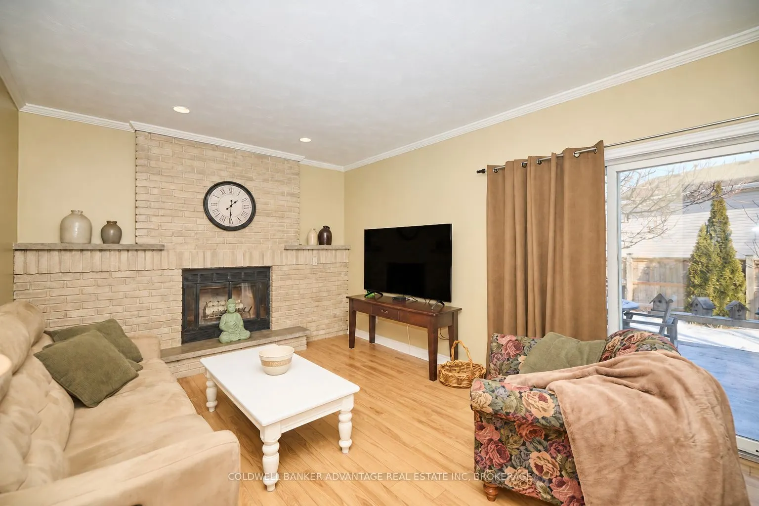 28 Dixon Crescent