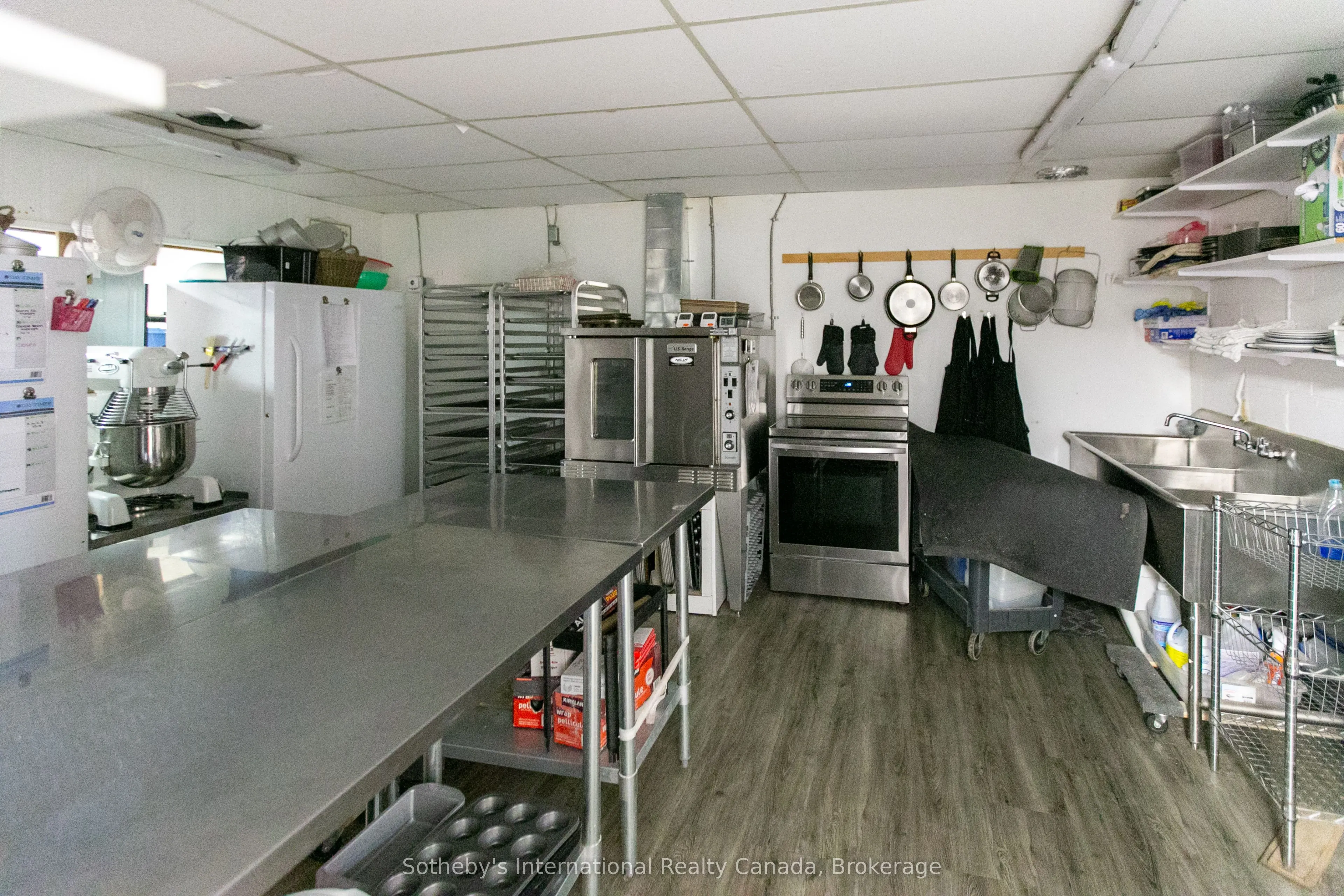 261 9th Street E