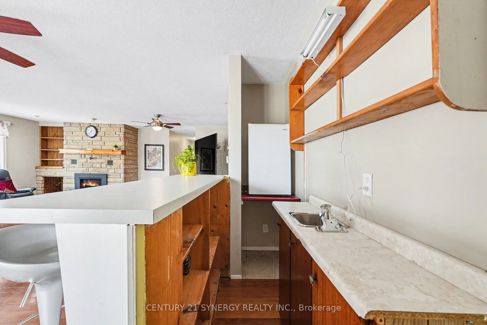 220 Highfield Crescent