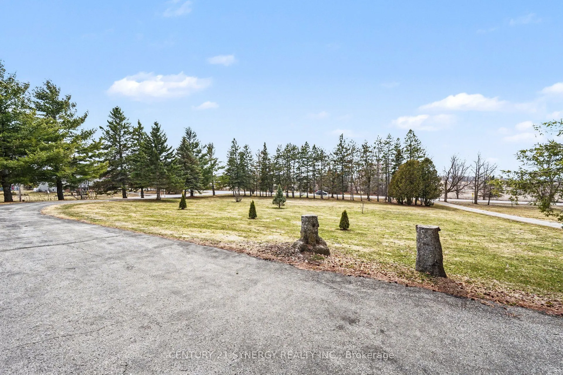 220 Highfield Crescent