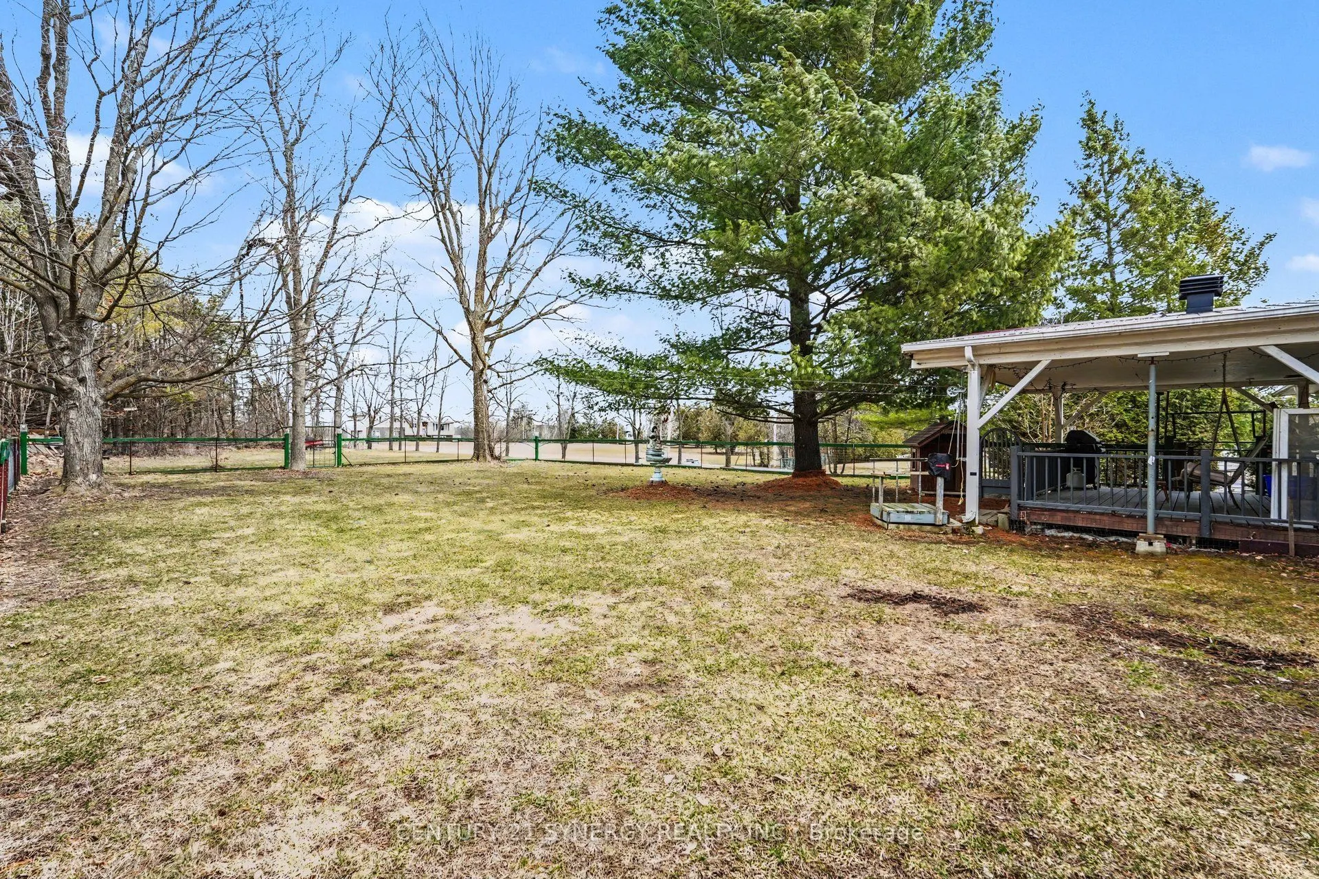 220 Highfield Crescent