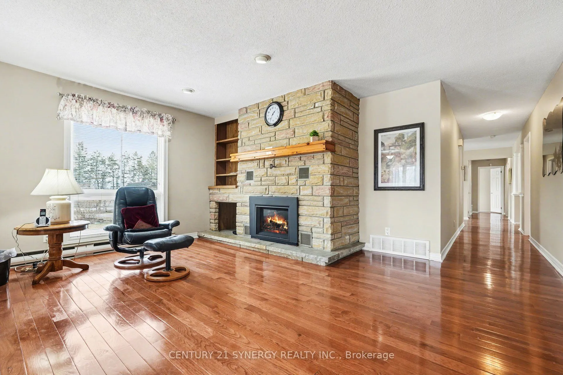 220 Highfield Crescent