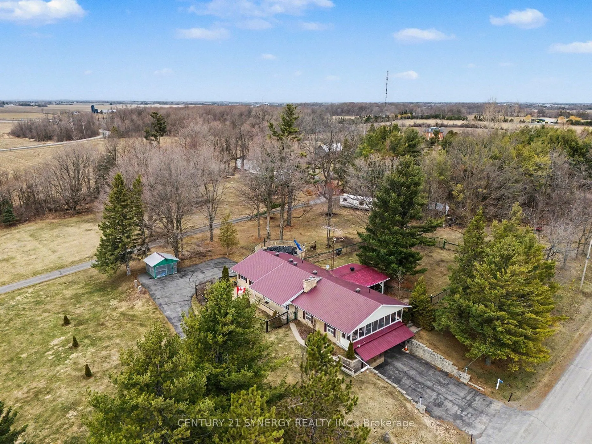 220 Highfield Crescent