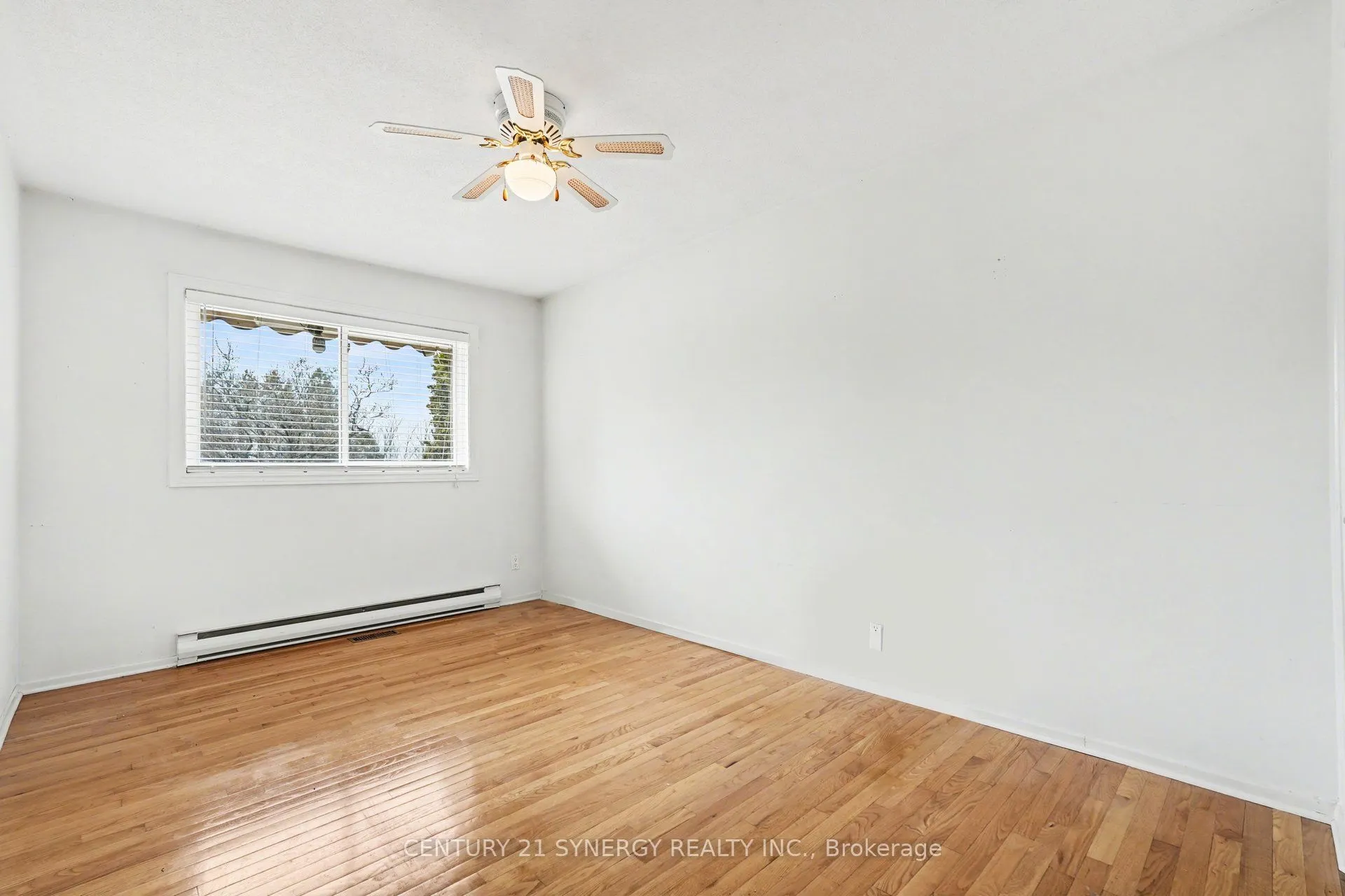 220 Highfield Crescent