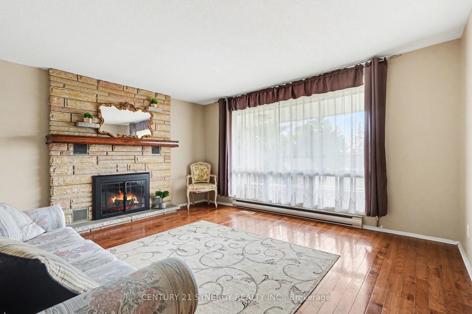 220 Highfield Crescent