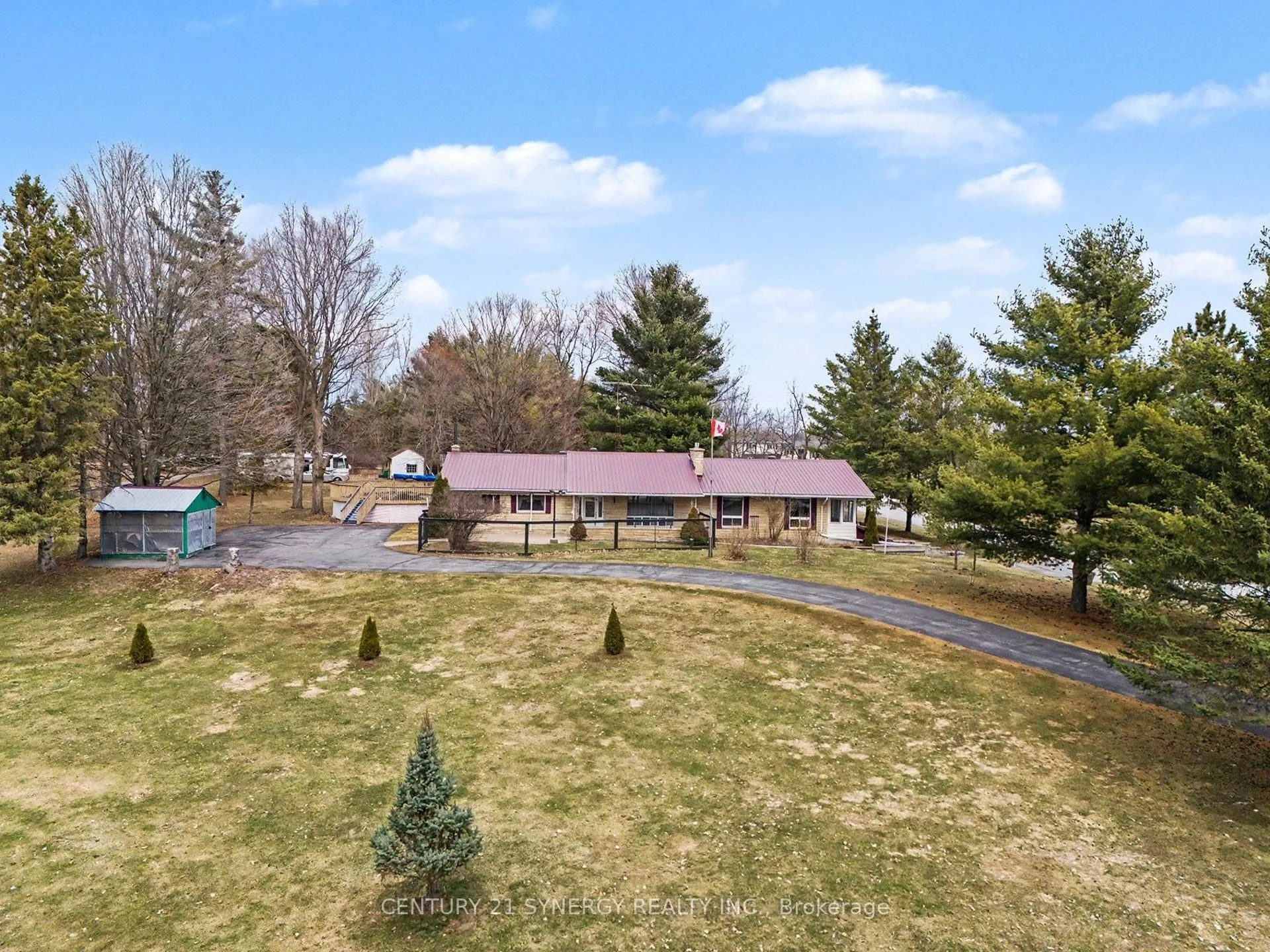 220 Highfield Crescent
