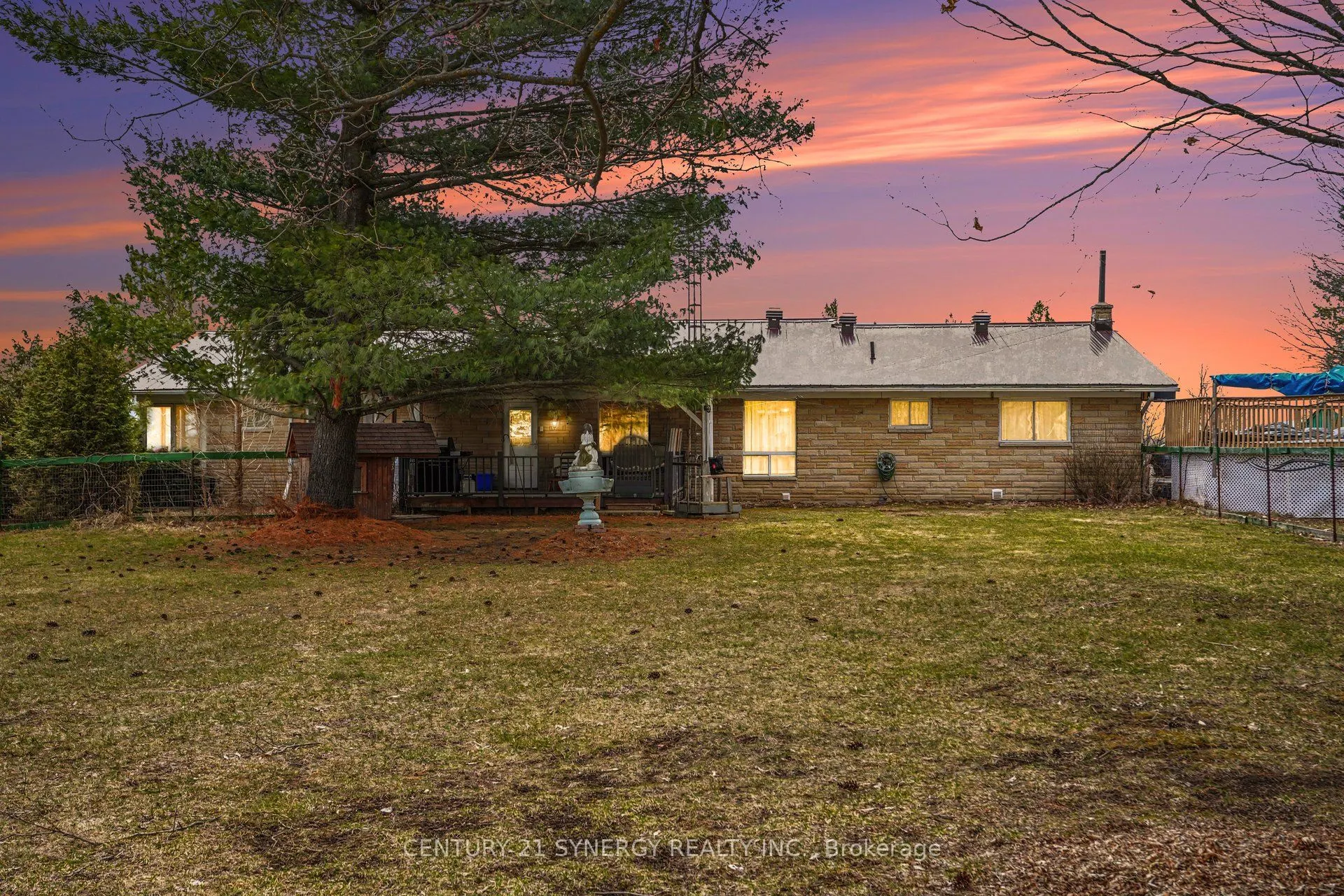 220 Highfield Crescent