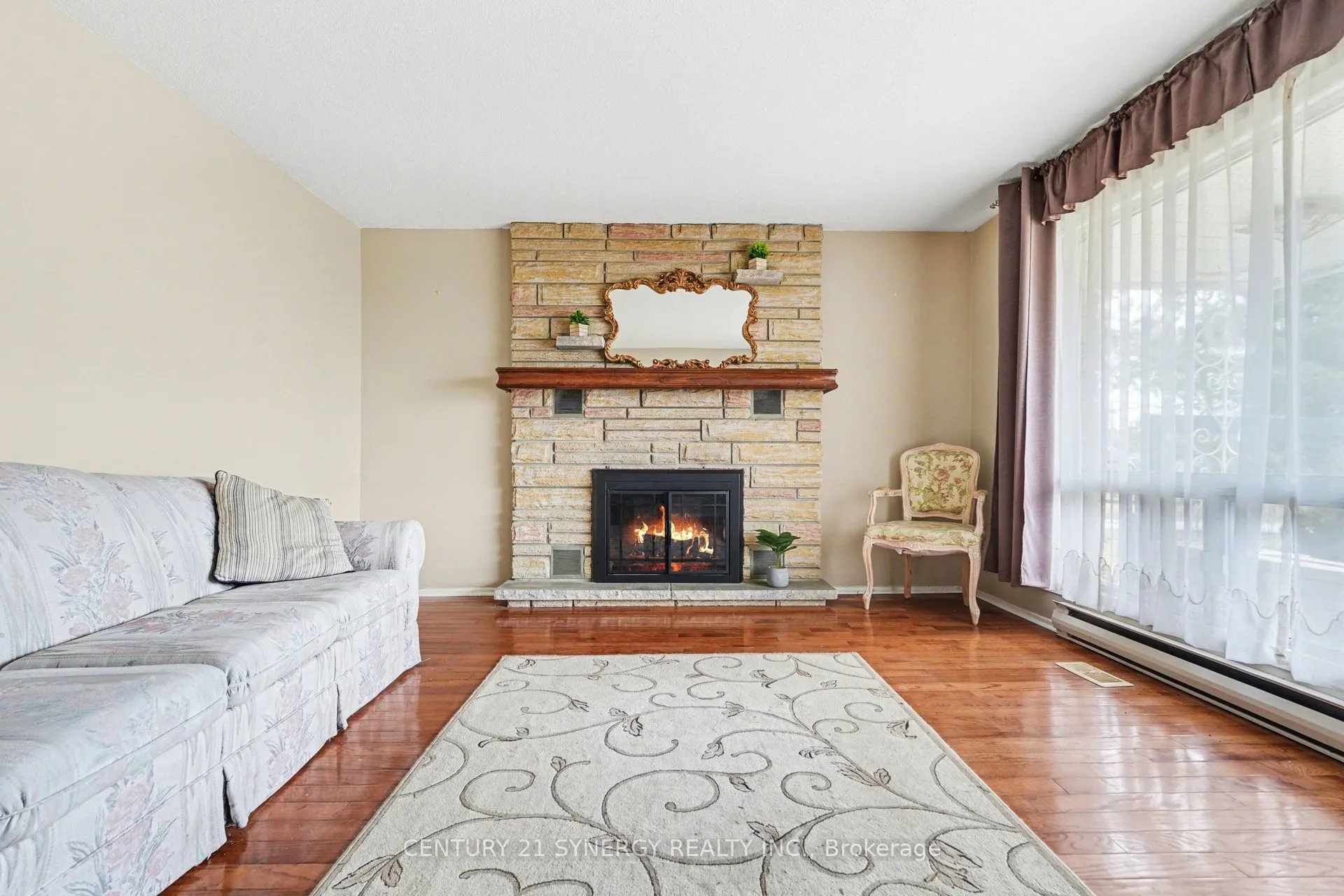 220 Highfield Crescent
