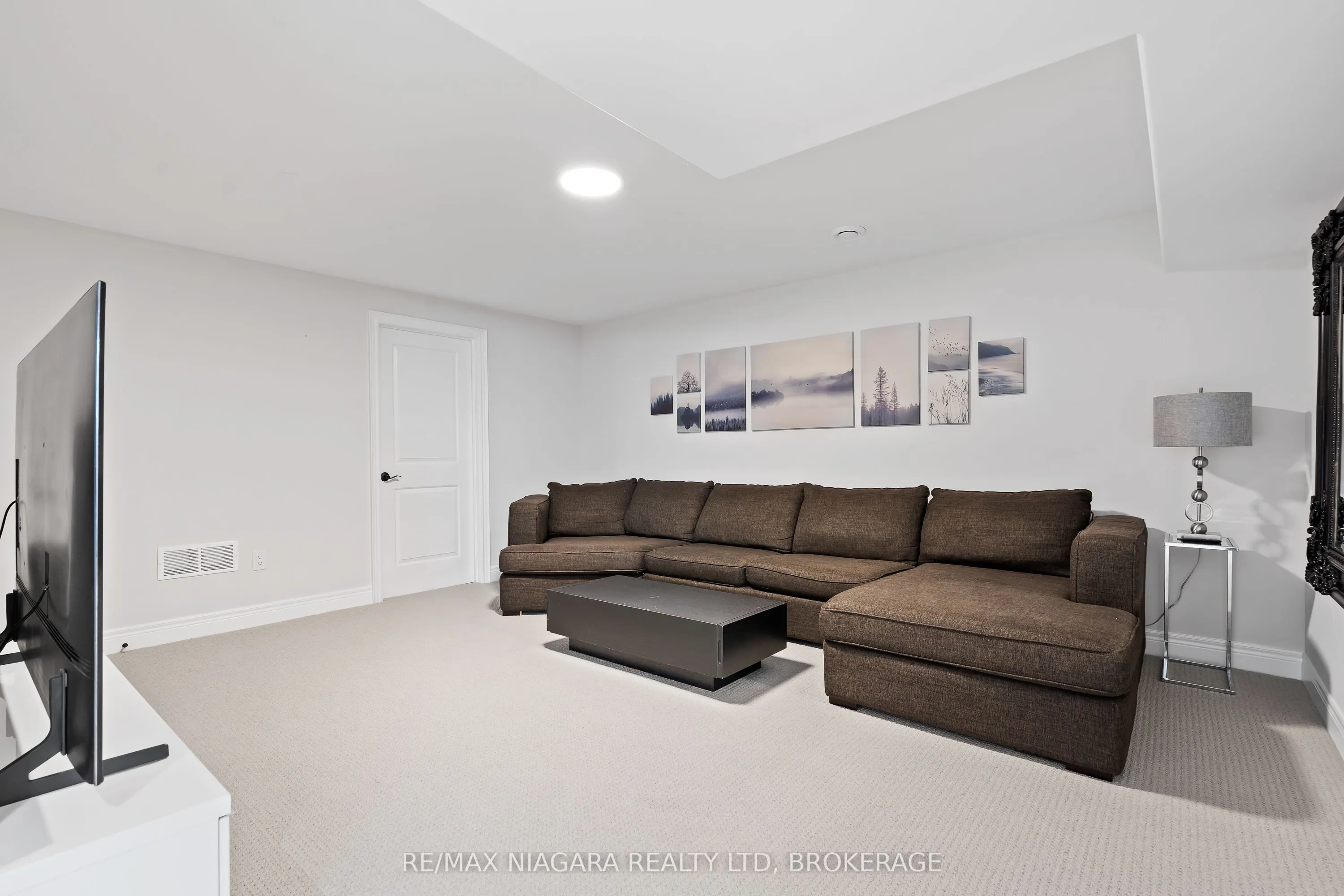 14 Mills Lane #33