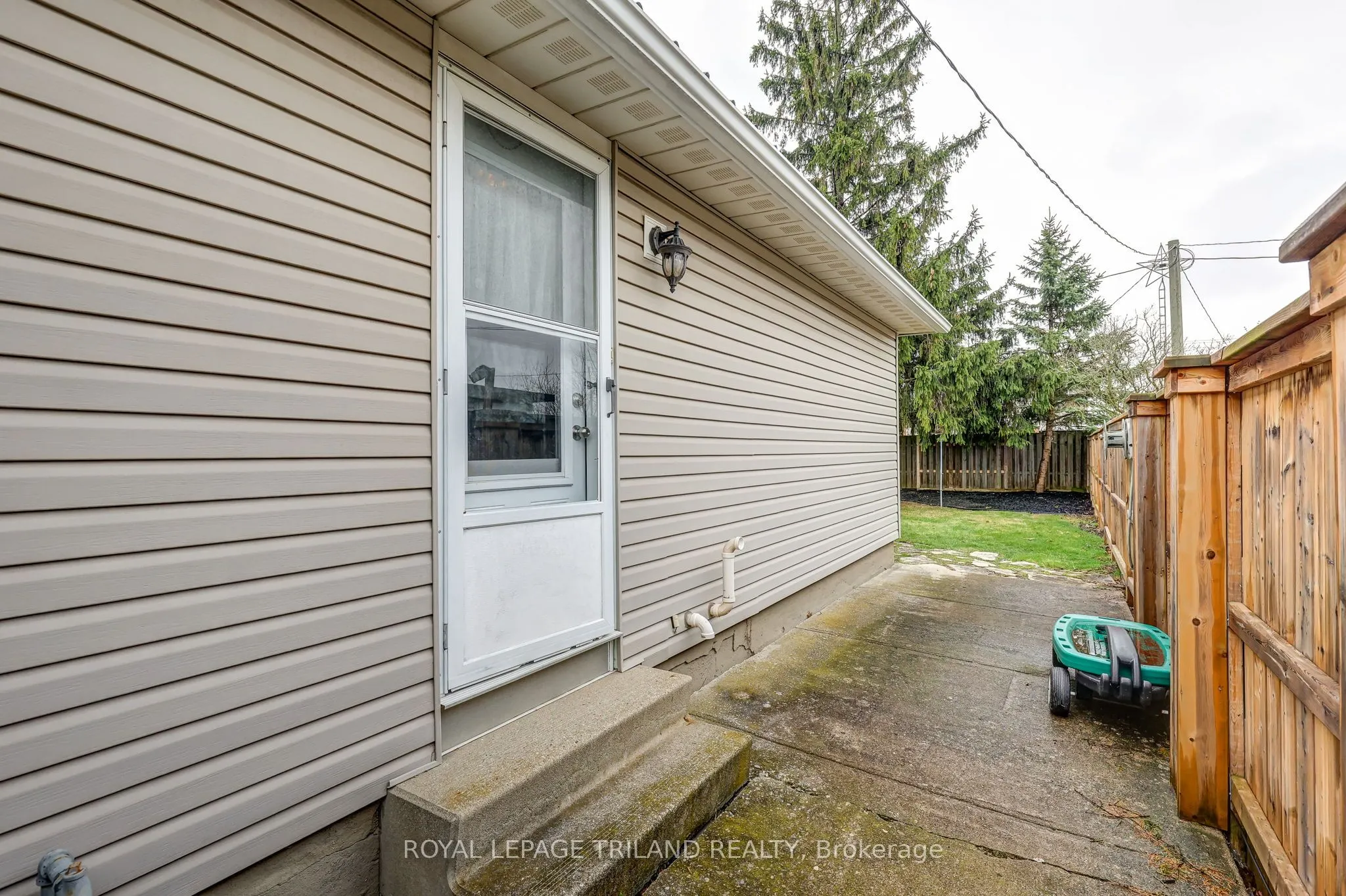 58 VANBUSKIRK Drive