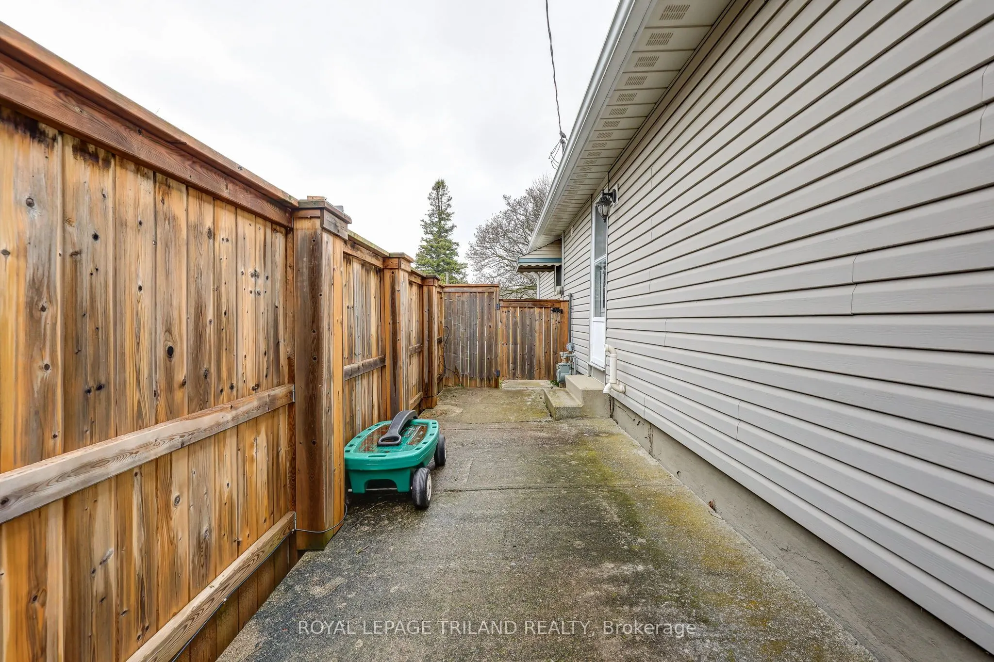 58 VANBUSKIRK Drive