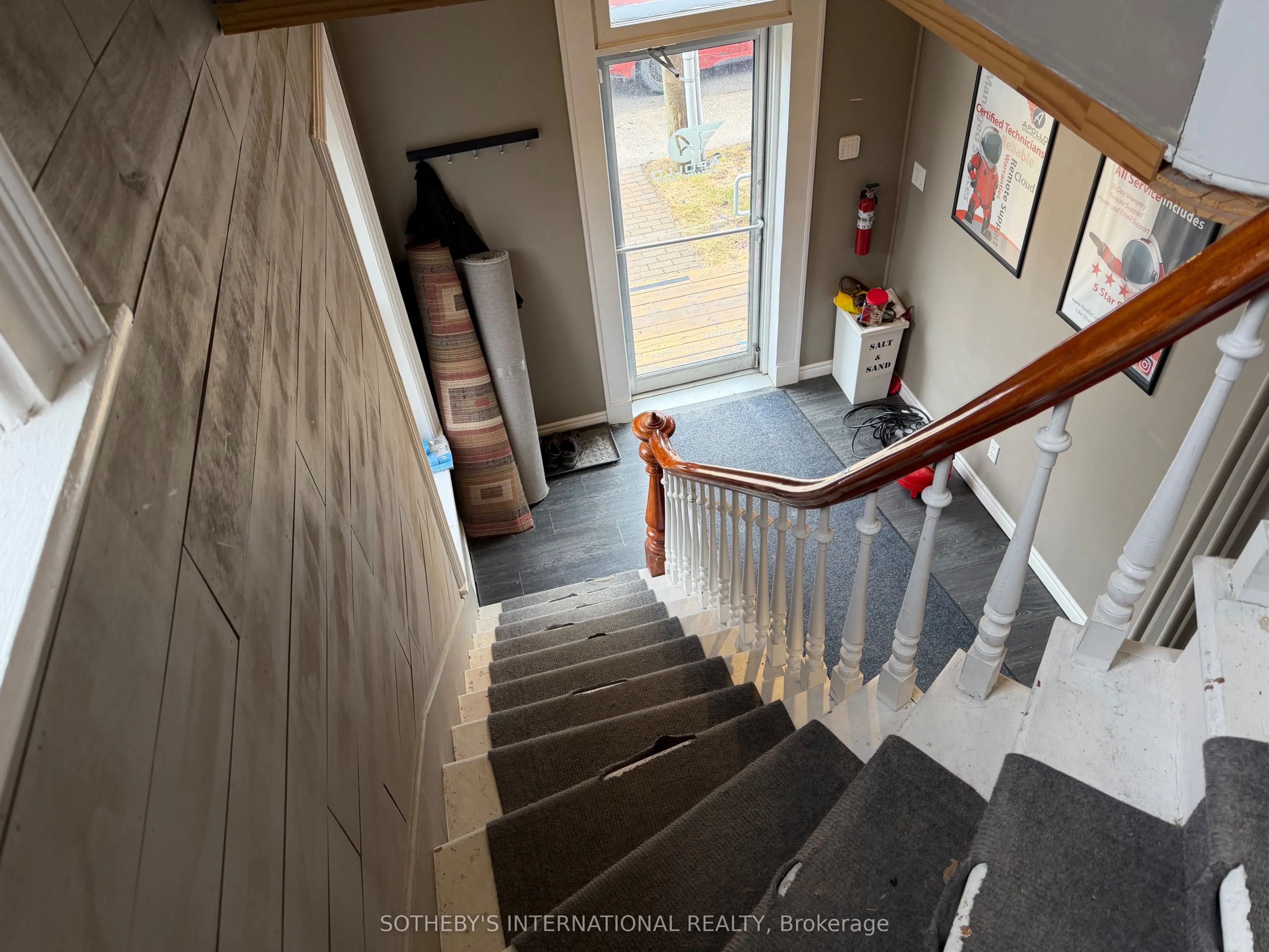 3 Russell Street W
