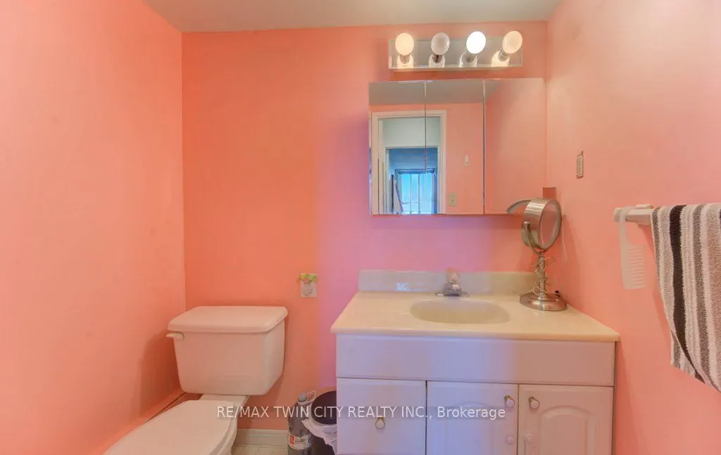225 Harvard Place N #509