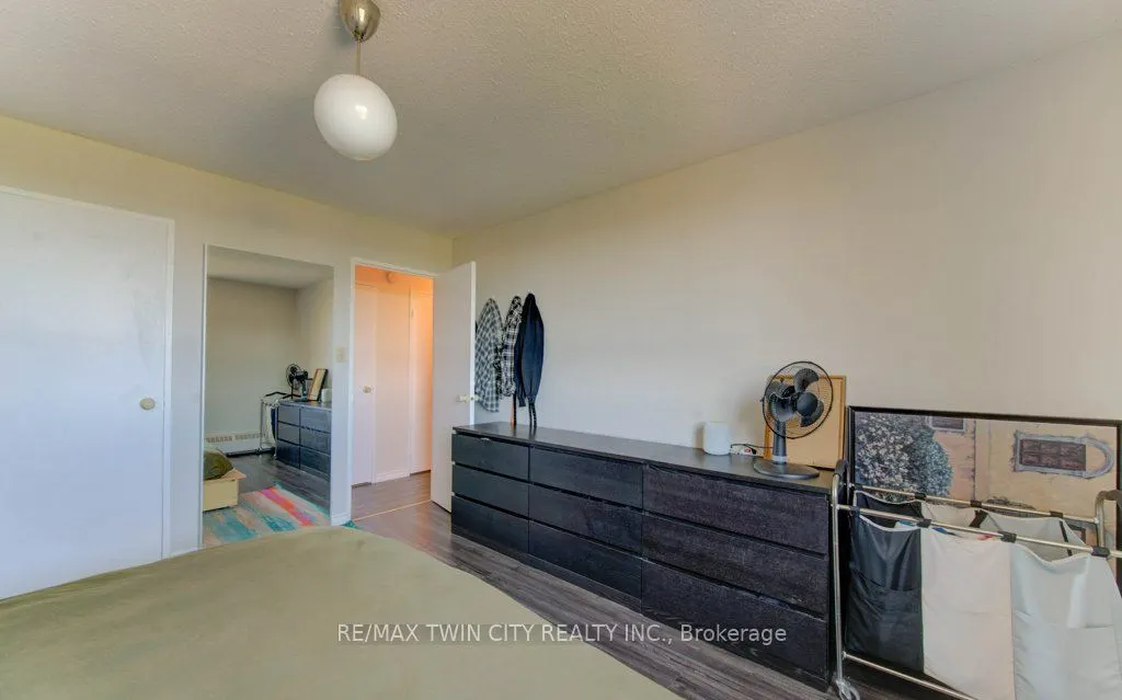 225 Harvard Place N #509