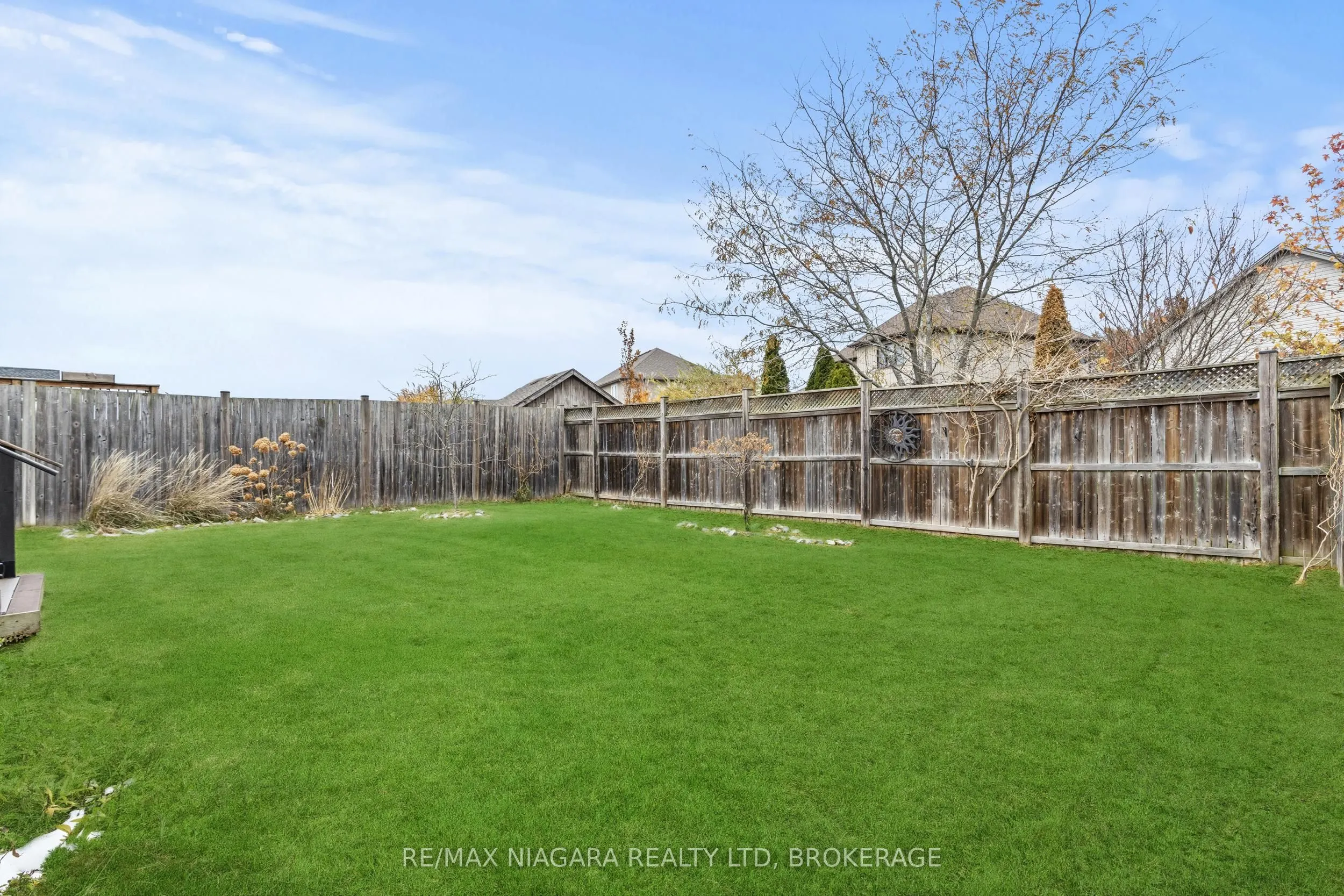9147 HENDERSHOT Boulevard