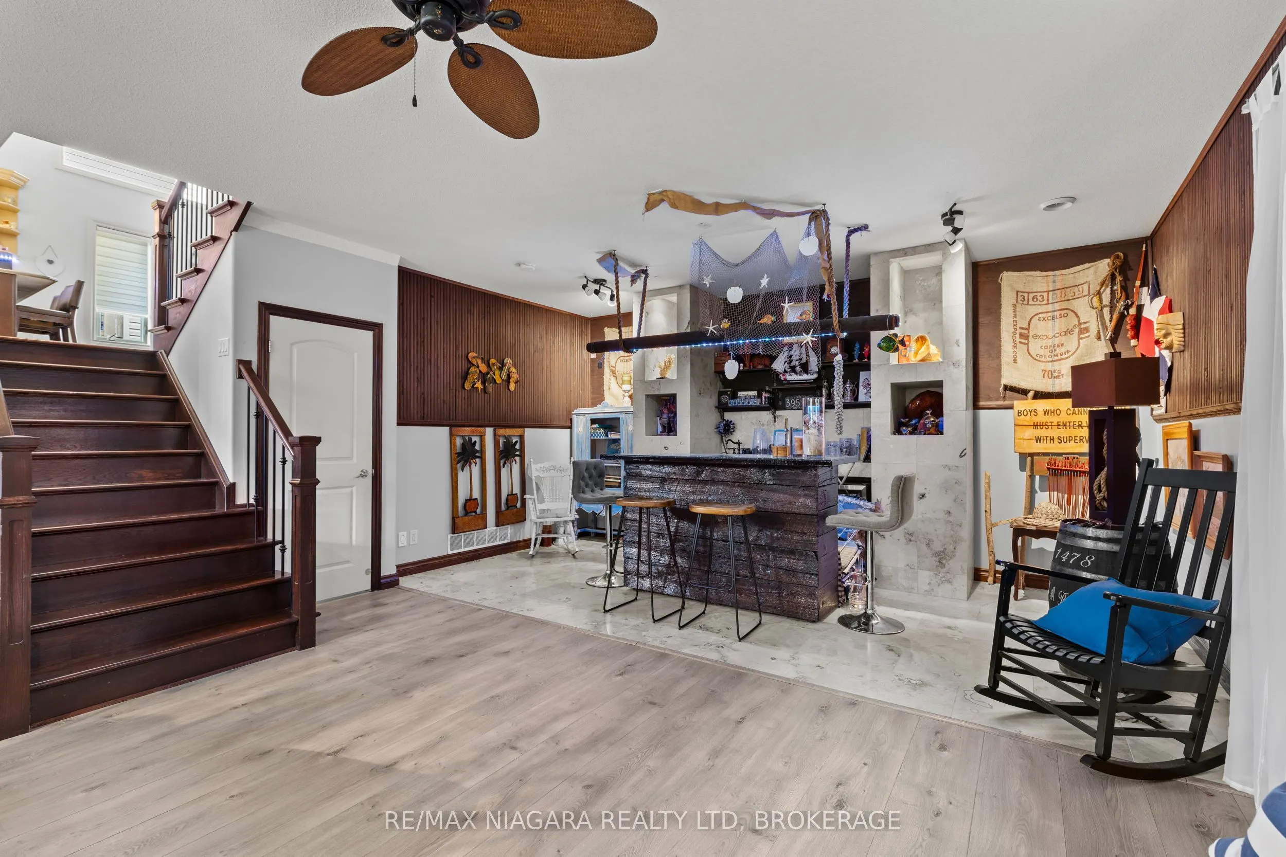 9147 HENDERSHOT Boulevard