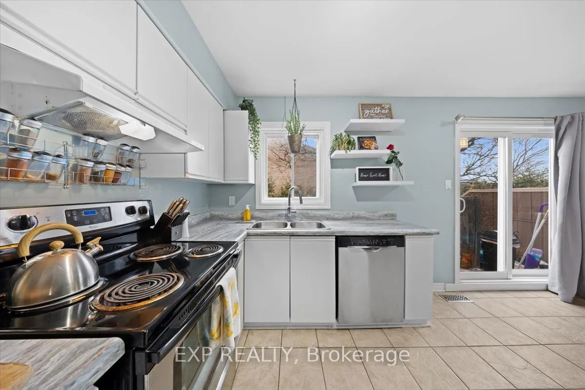 284 Dalehurst Drive #D