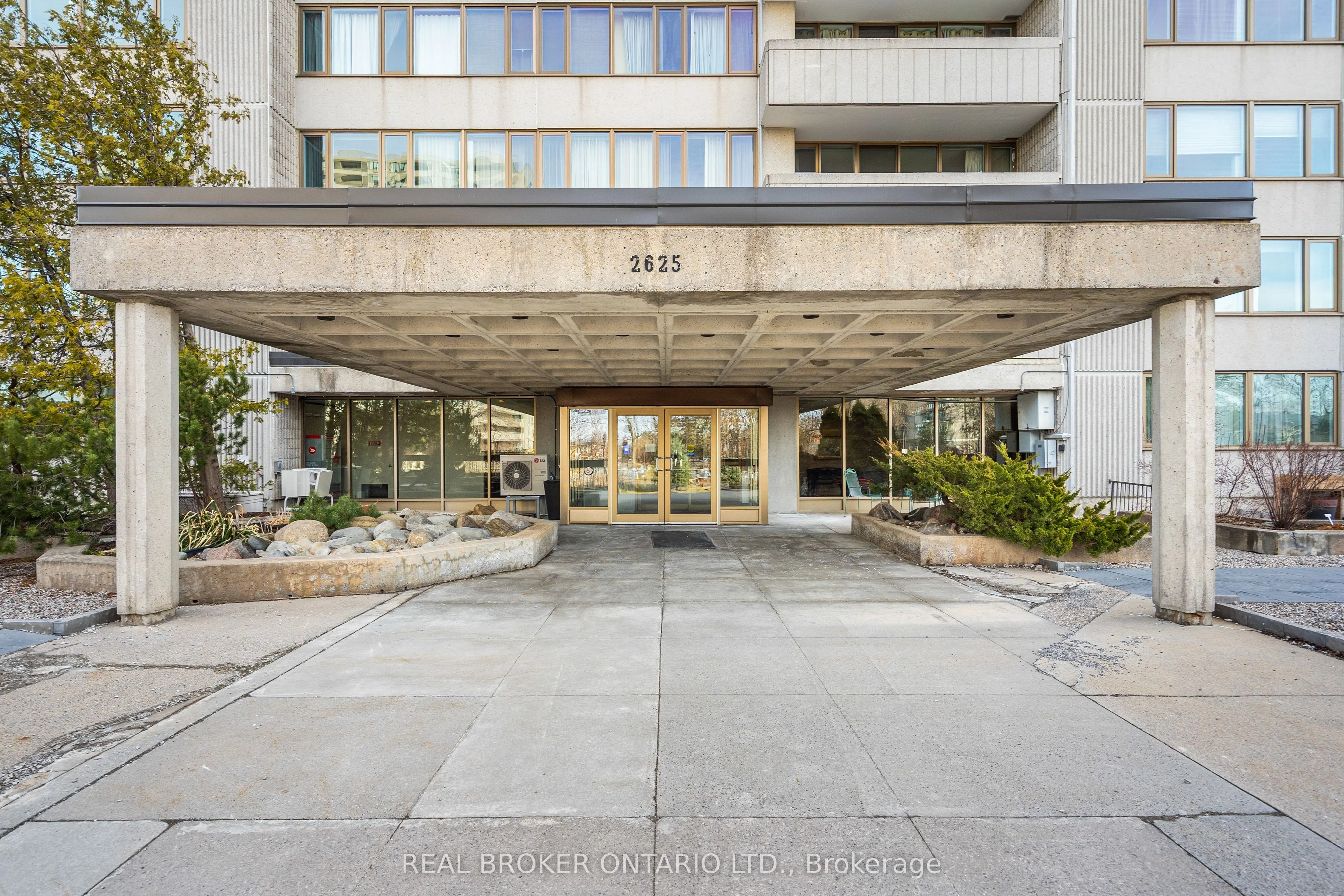 2625 Regina Street #506