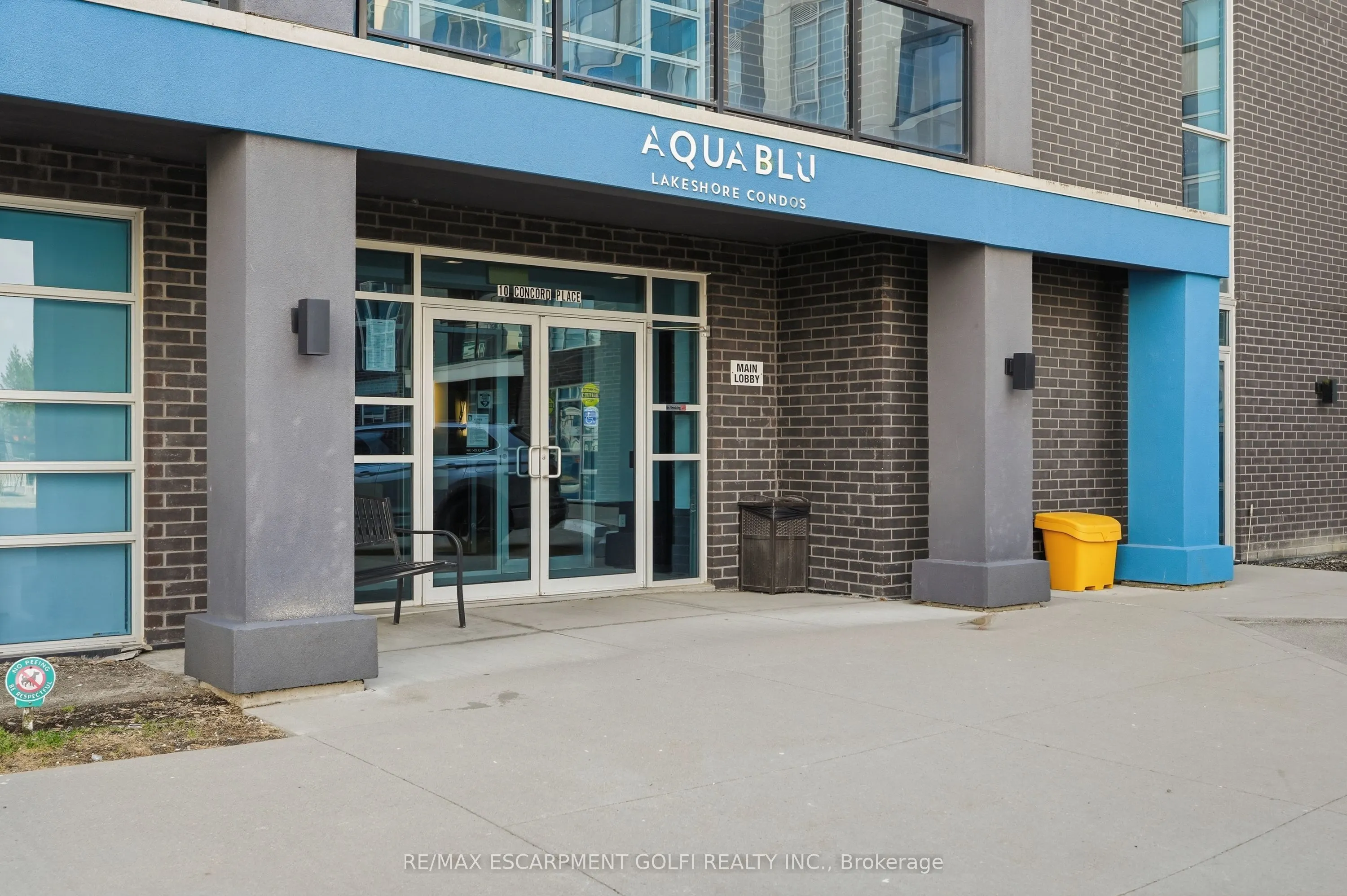 10 Concord Place #304