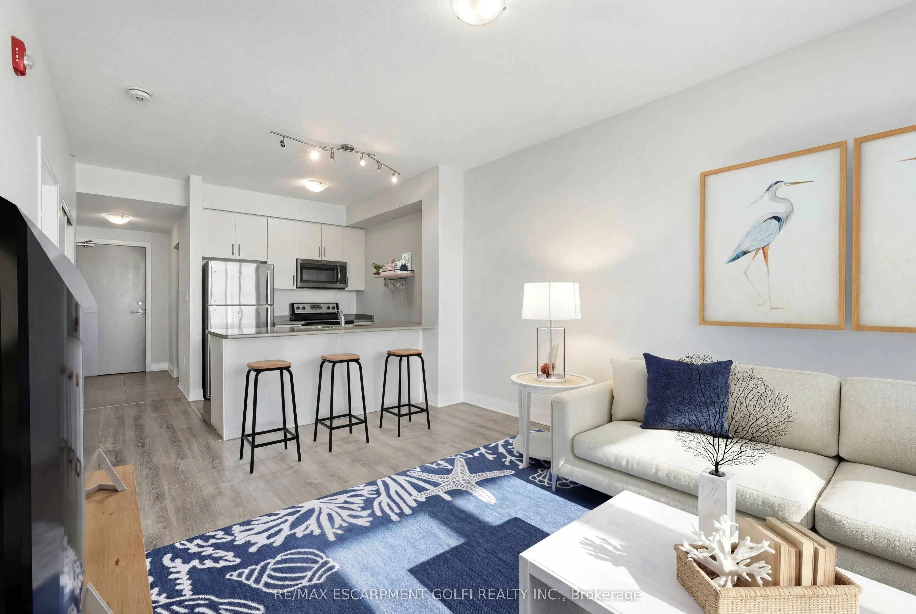 10 Concord Place #304