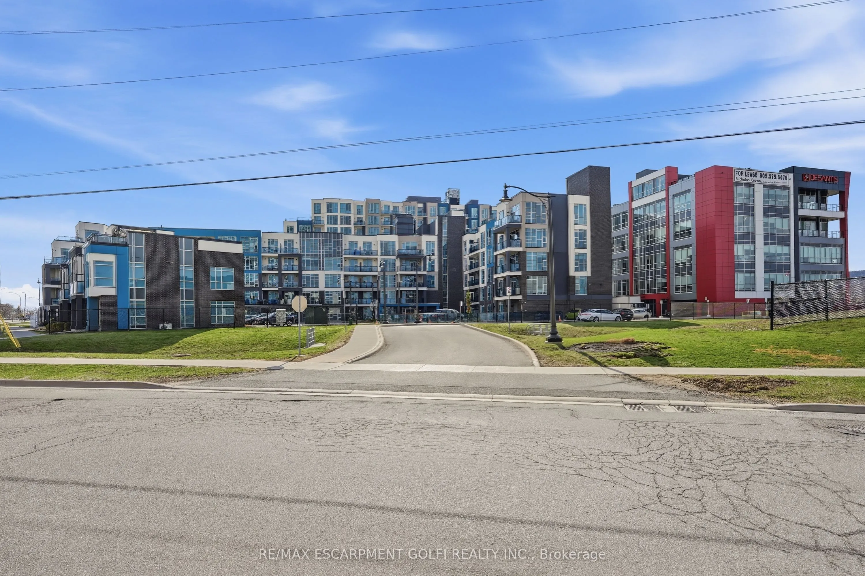 10 Concord Place #304