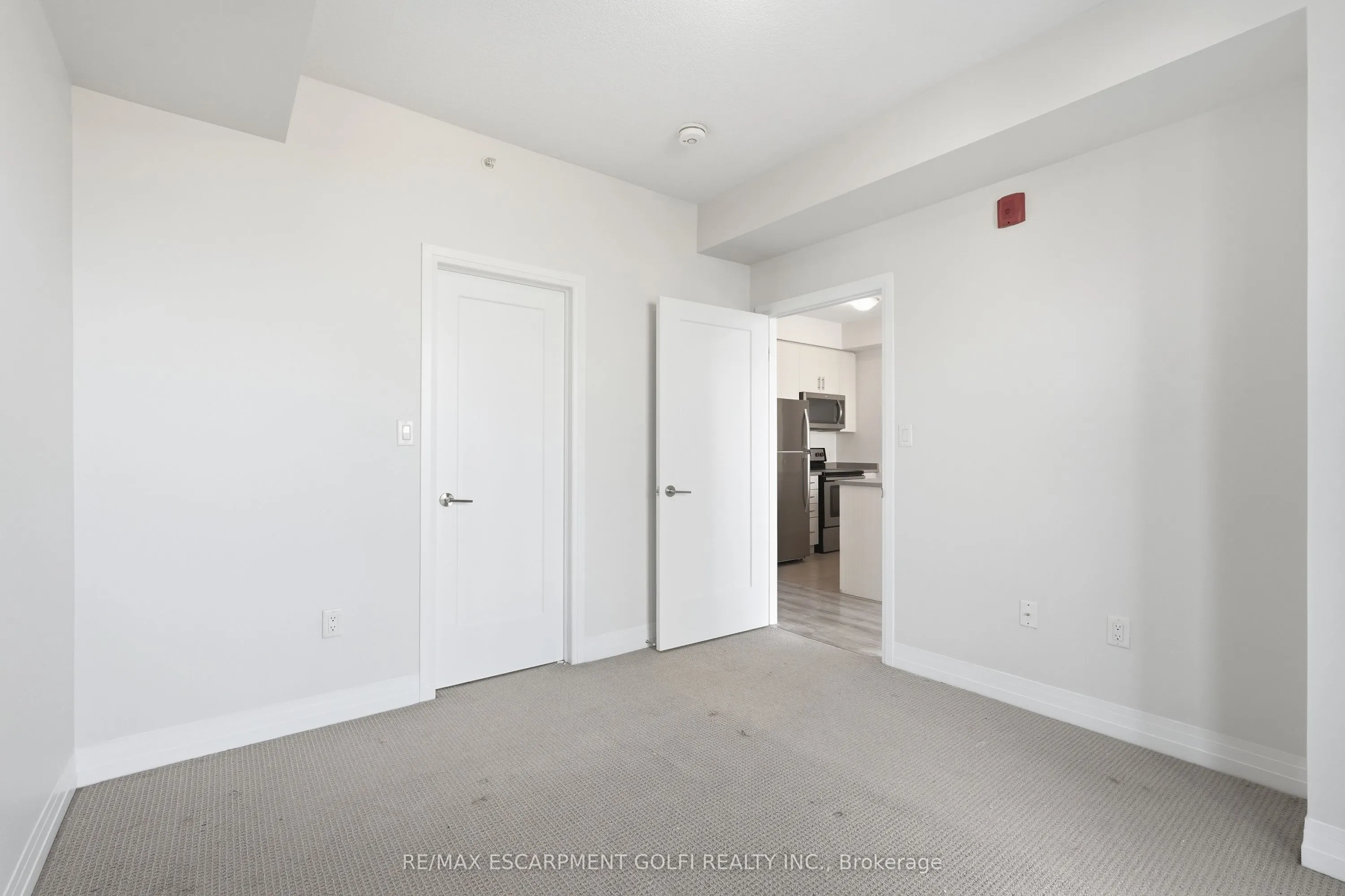 10 Concord Place #304