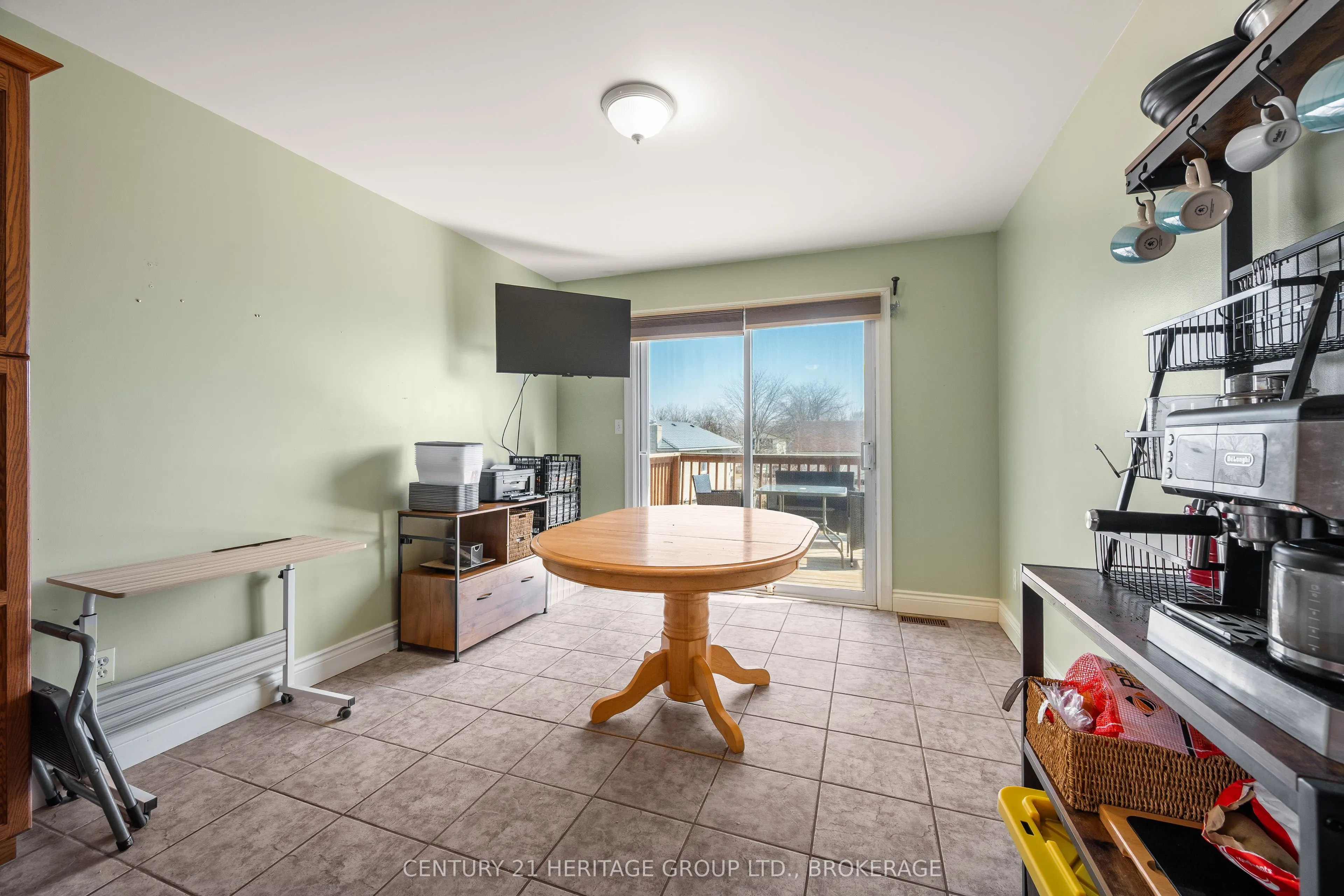 79 SPEERS Boulevard