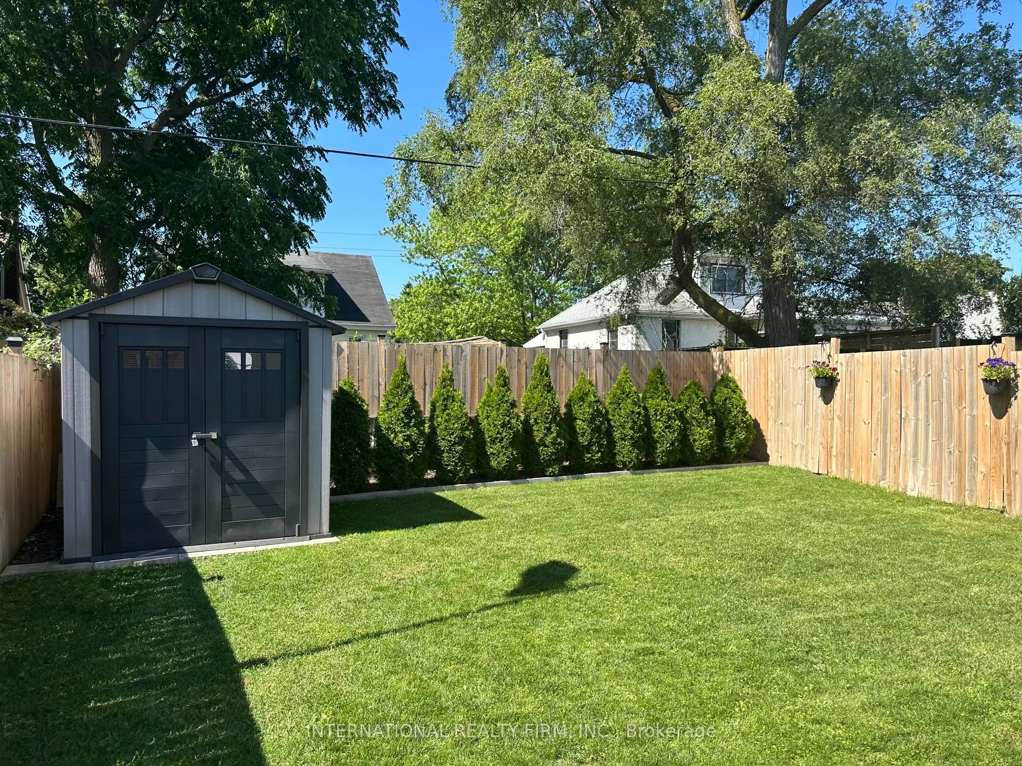28 Debby Crescent