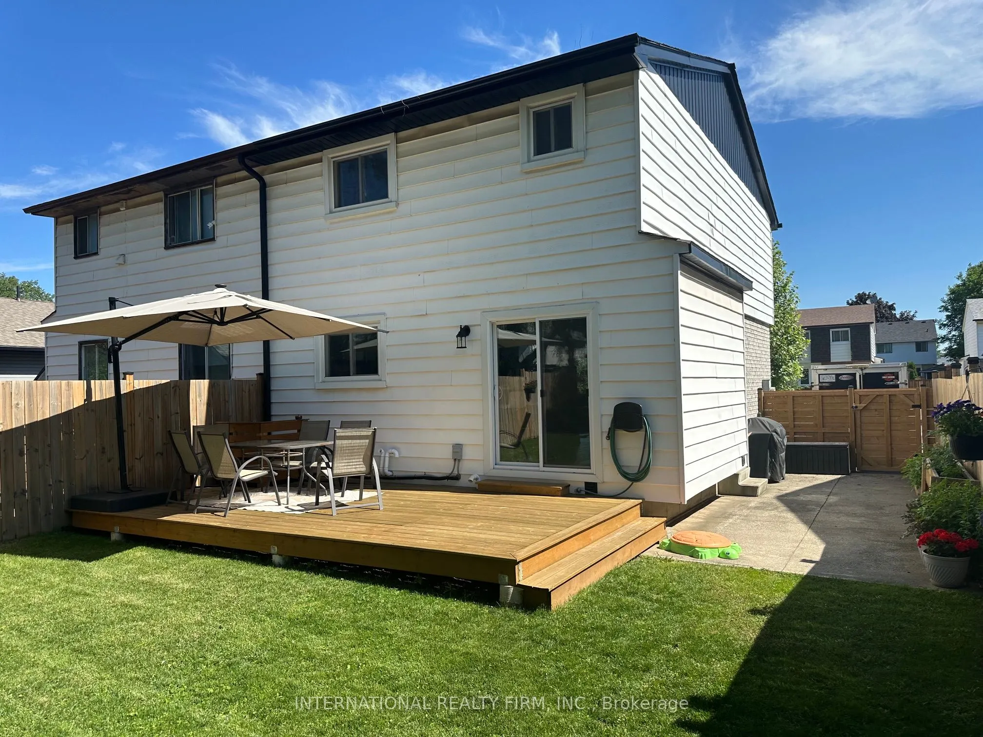 28 Debby Crescent