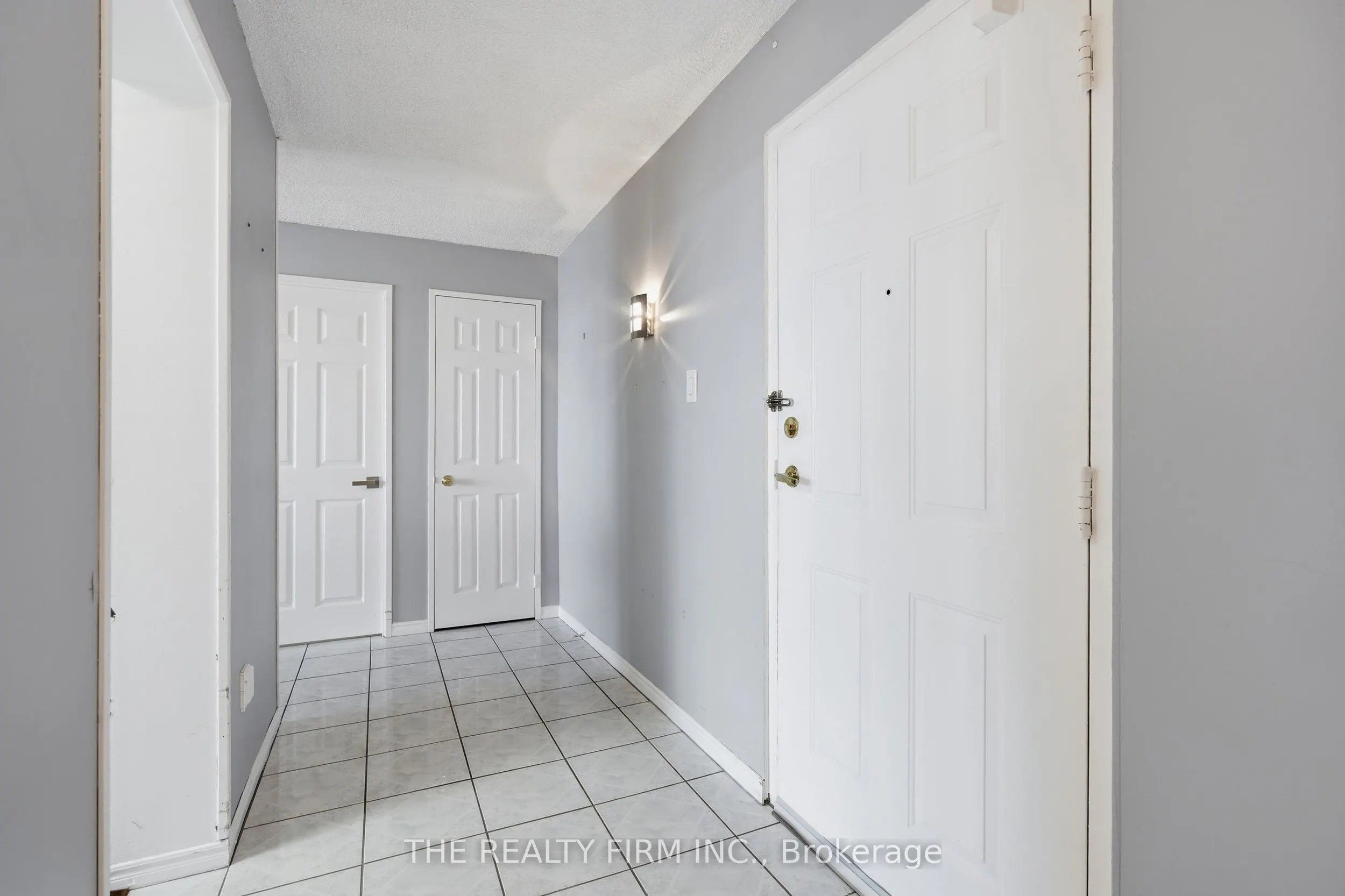 363 Colborne Street #905