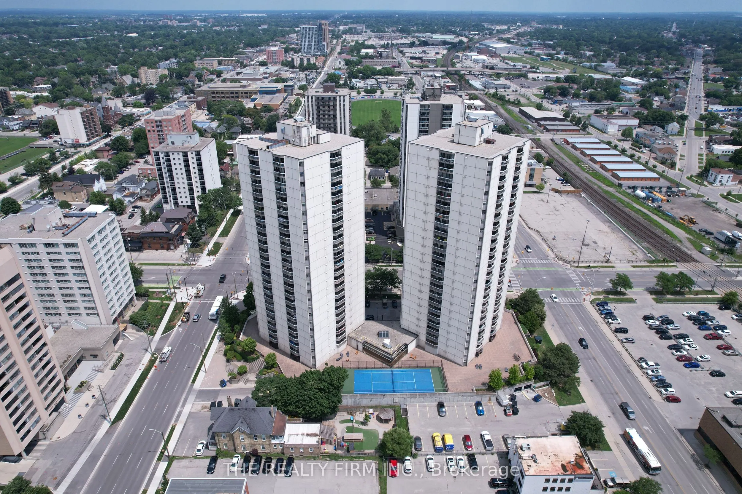 363 Colborne Street #905
