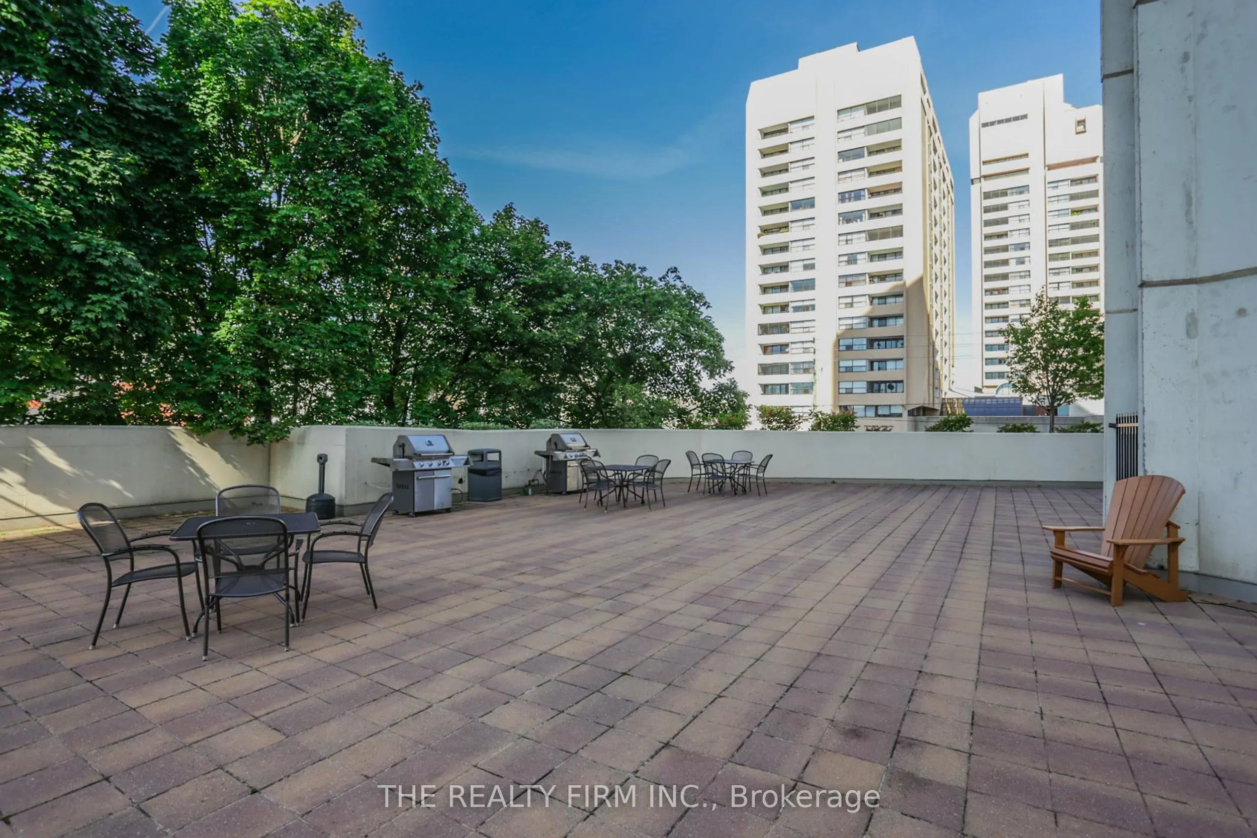 363 Colborne Street #905