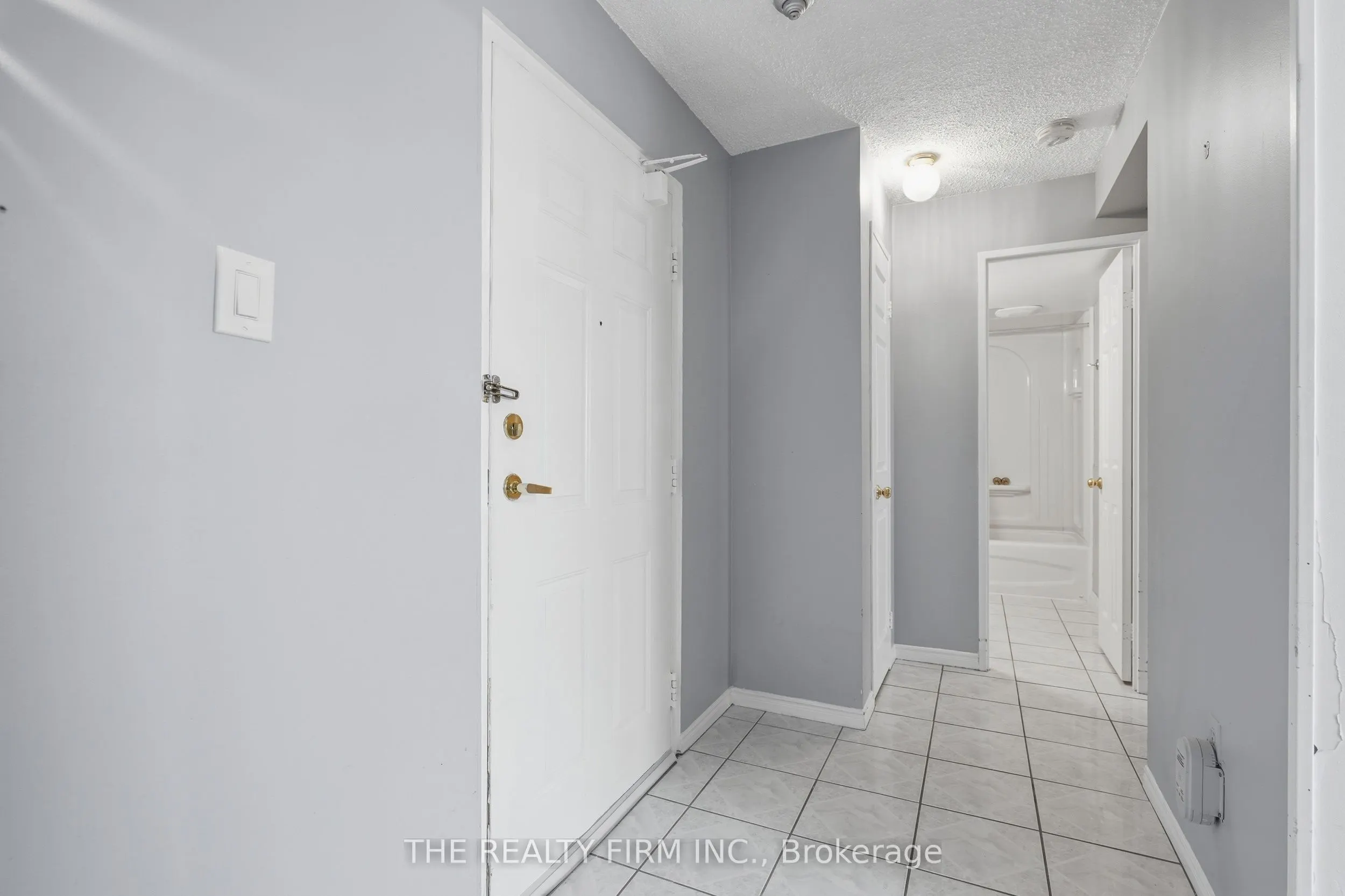 363 Colborne Street #905