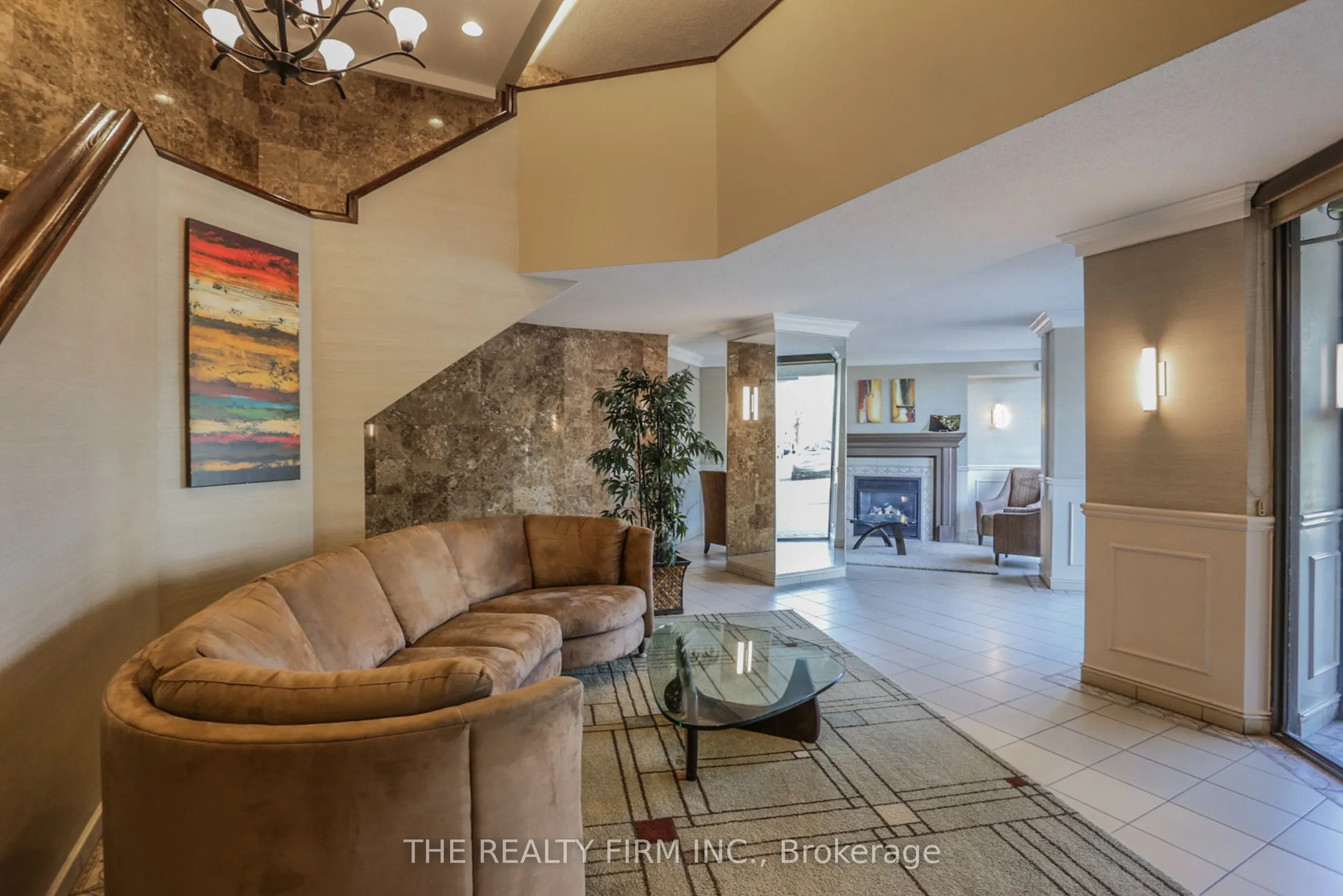 363 Colborne Street #905
