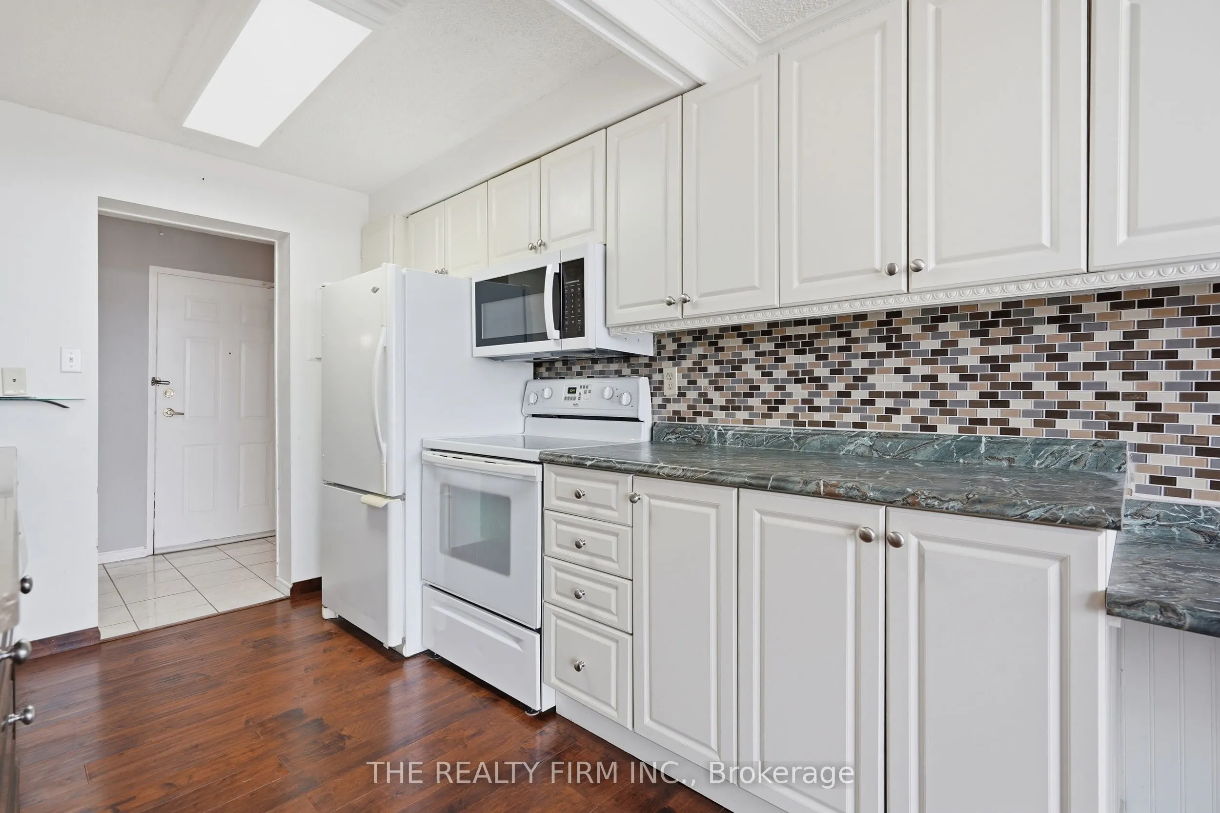 363 Colborne Street #905
