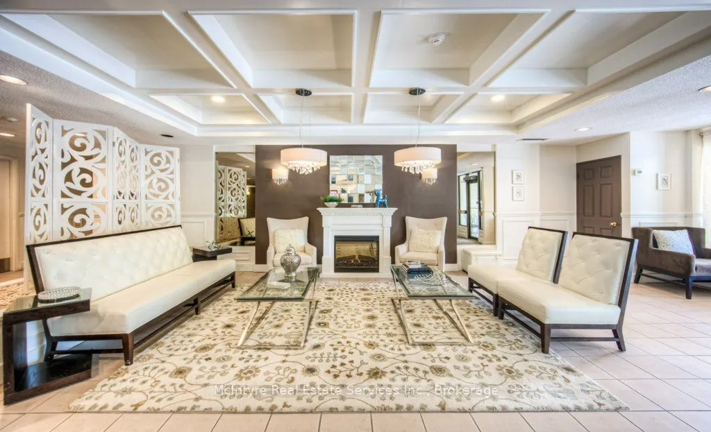265 Westcourt Place #PH9