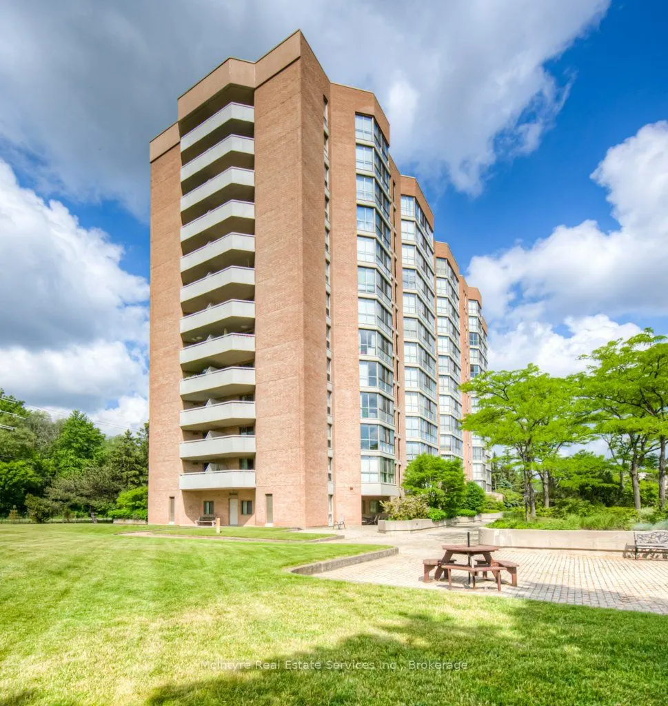 265 Westcourt Place #PH9