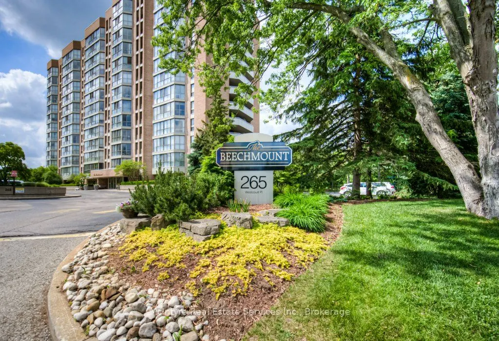 265 Westcourt Place #PH9
