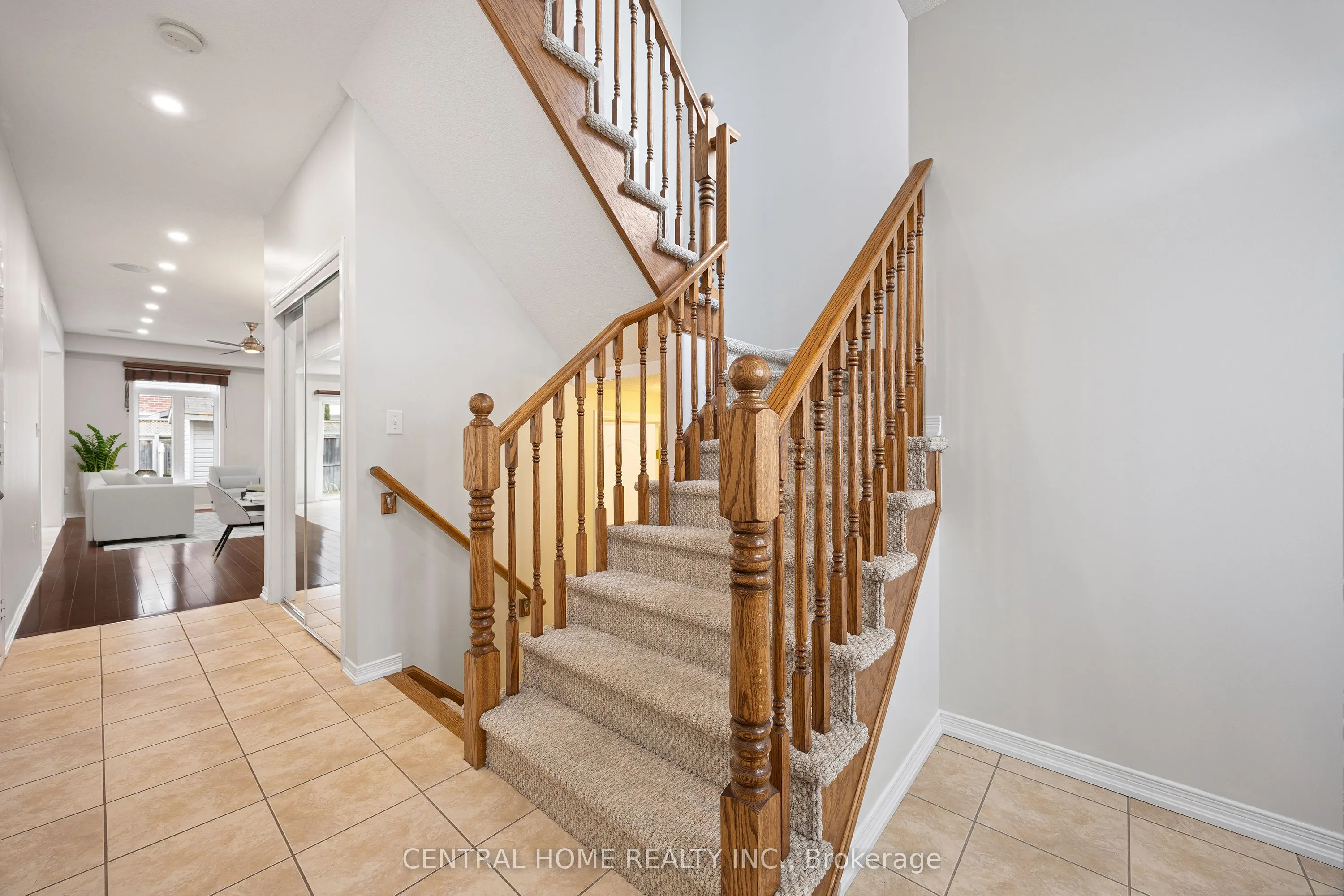 165 Palacebeach Trail