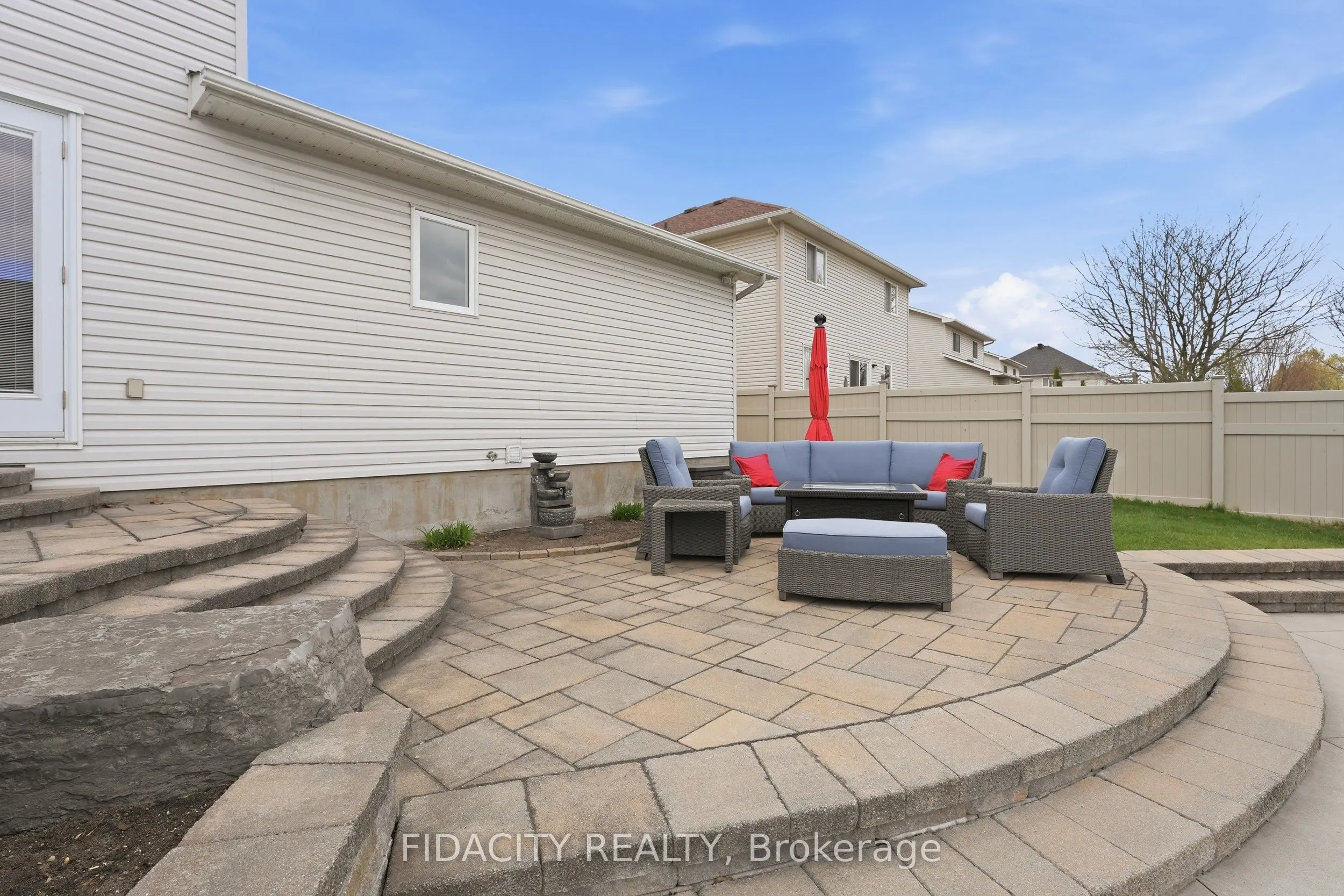 21 West Ridge Drive