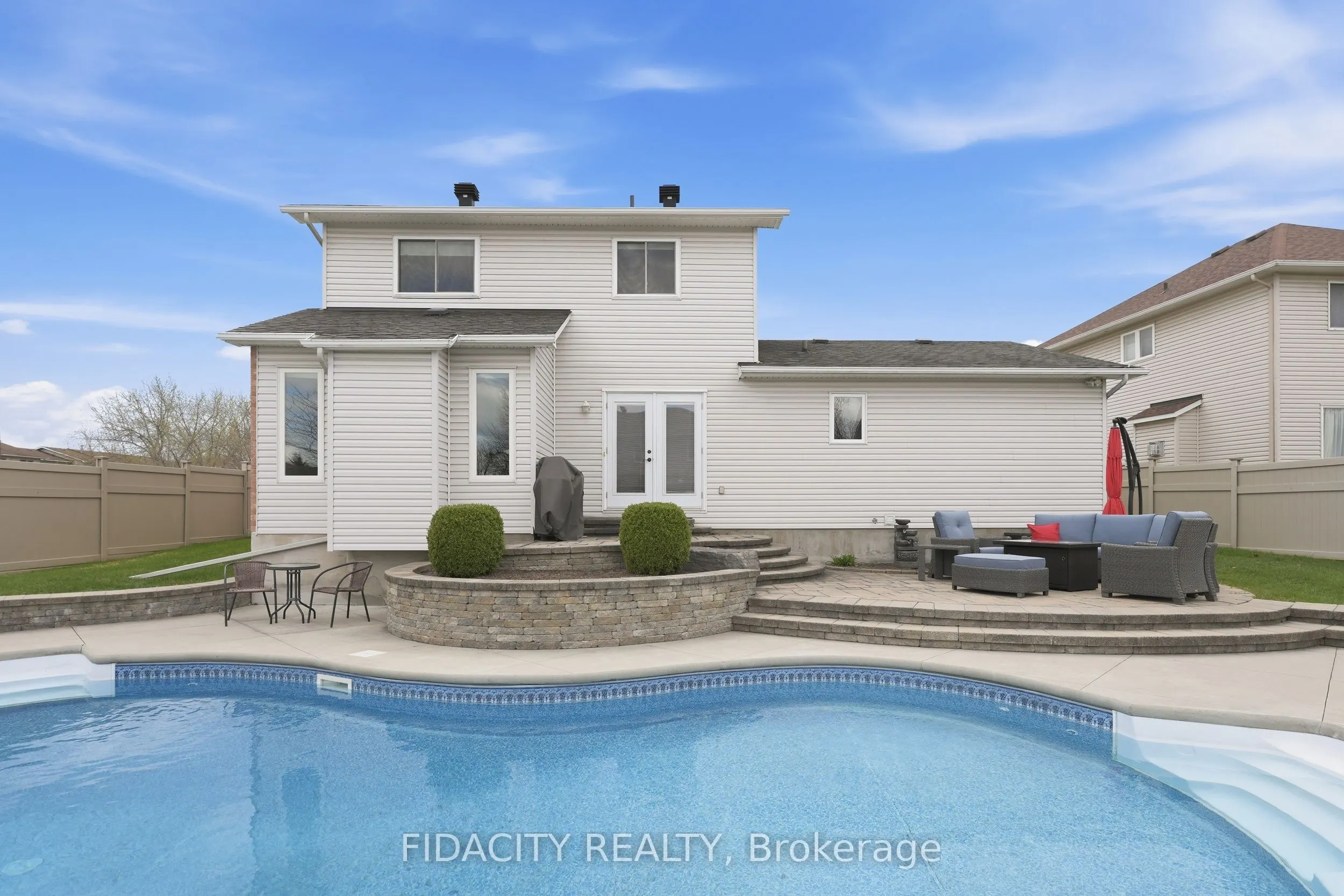21 West Ridge Drive