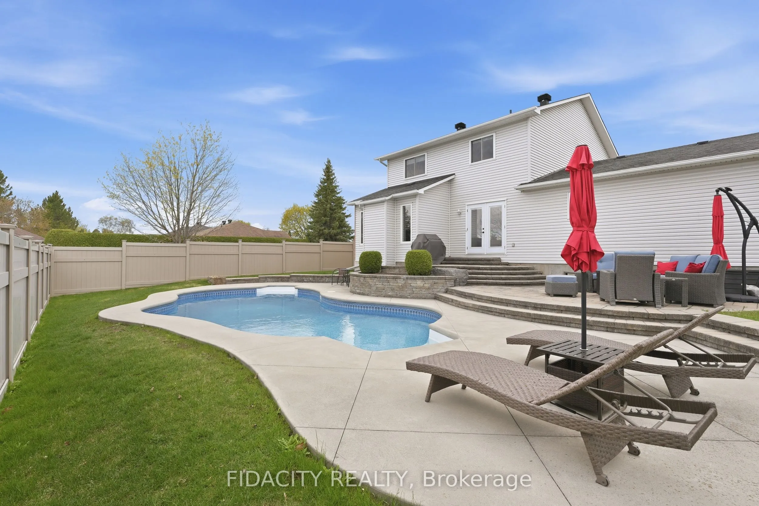 21 West Ridge Drive