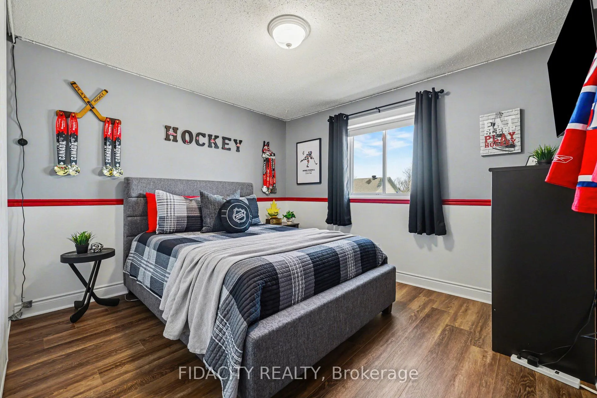 21 West Ridge Drive