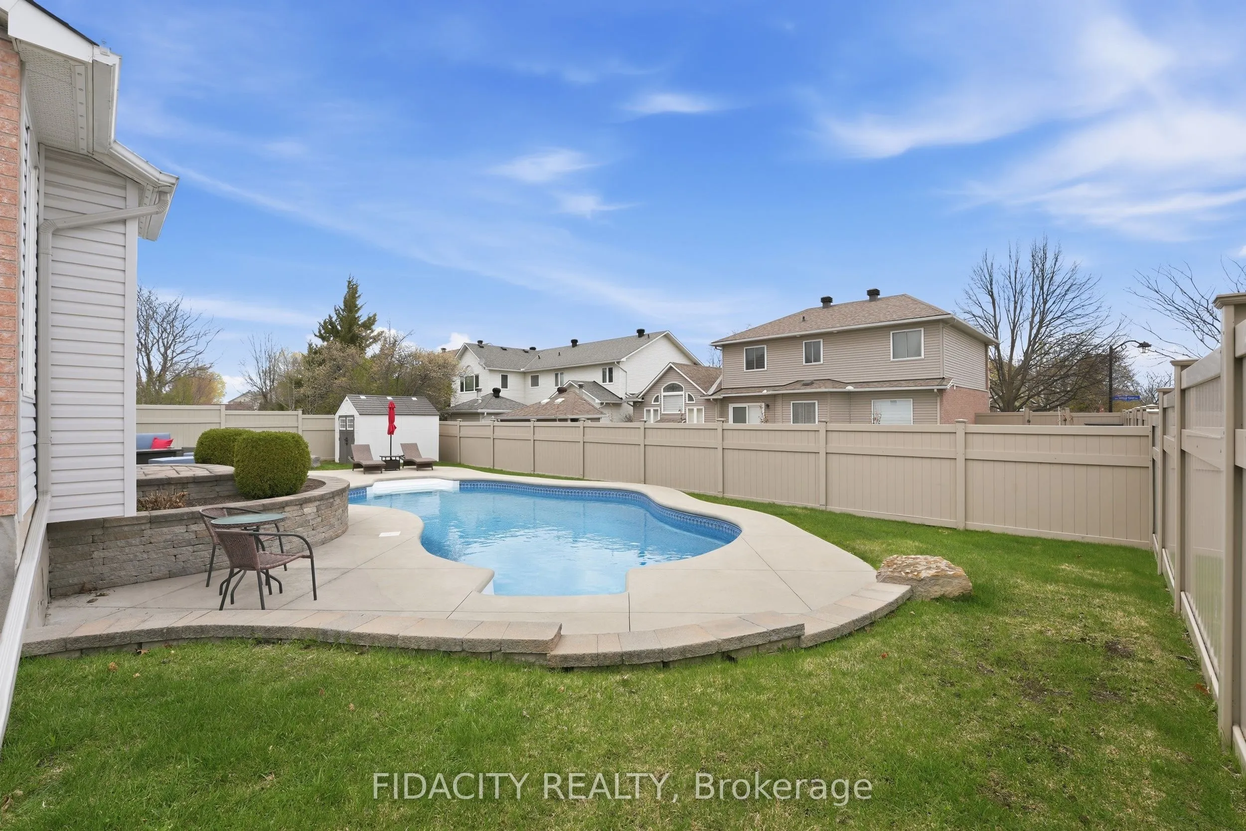 21 West Ridge Drive