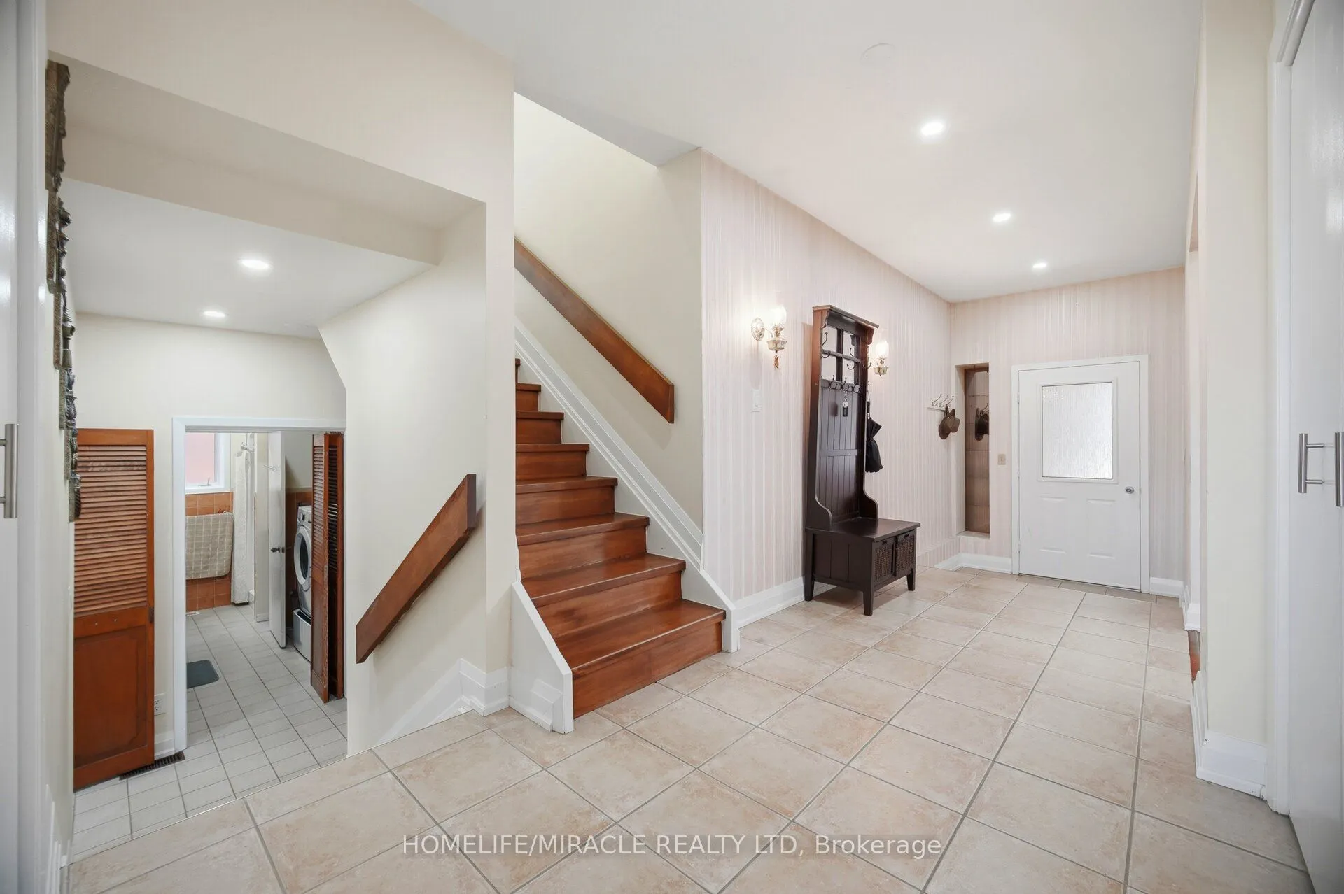 38 Leclaire Street