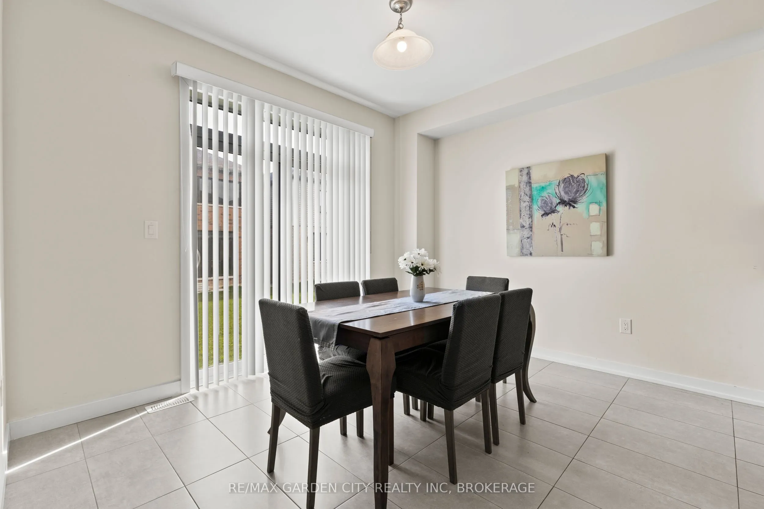 111 Sunflower Crescent