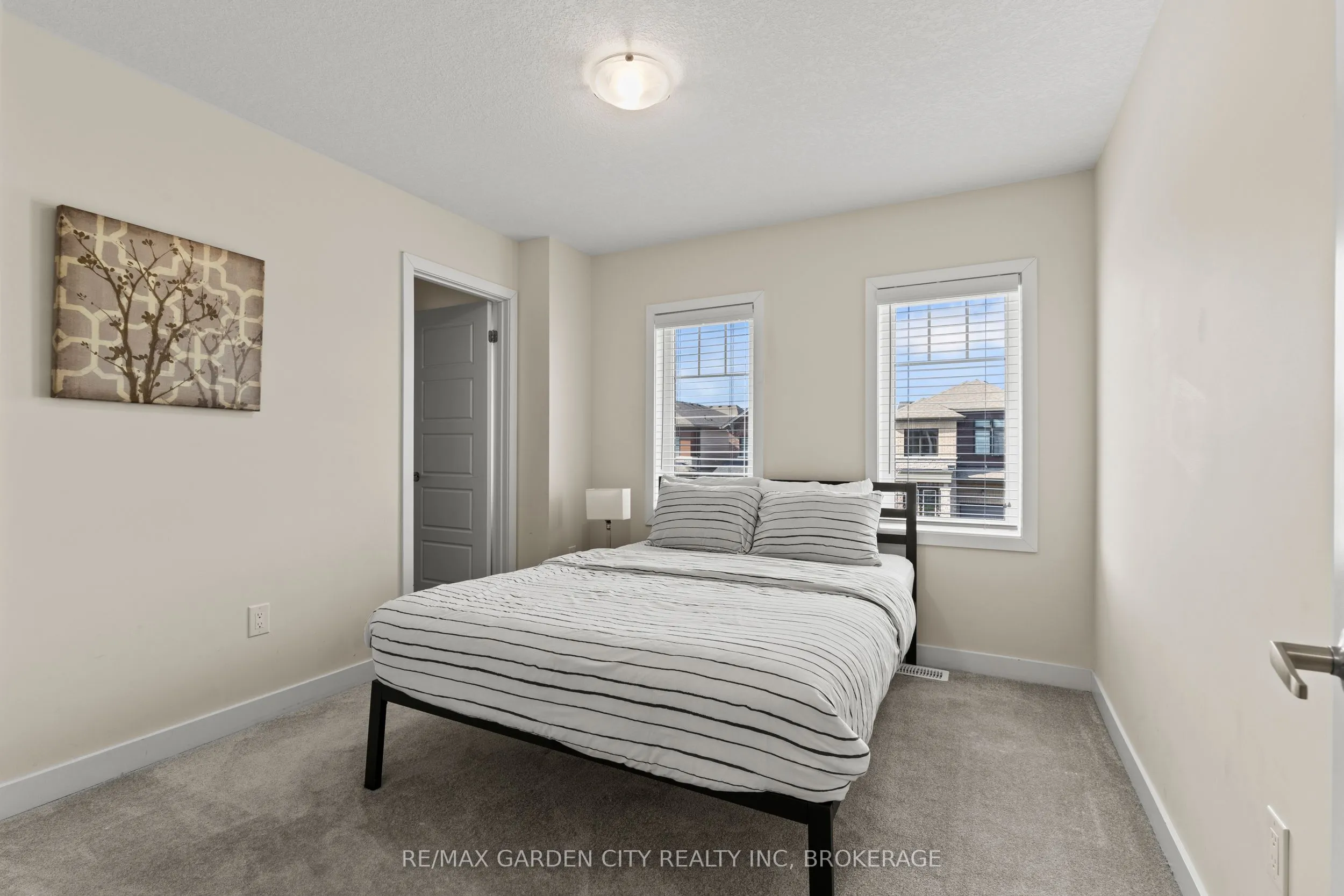 111 Sunflower Crescent