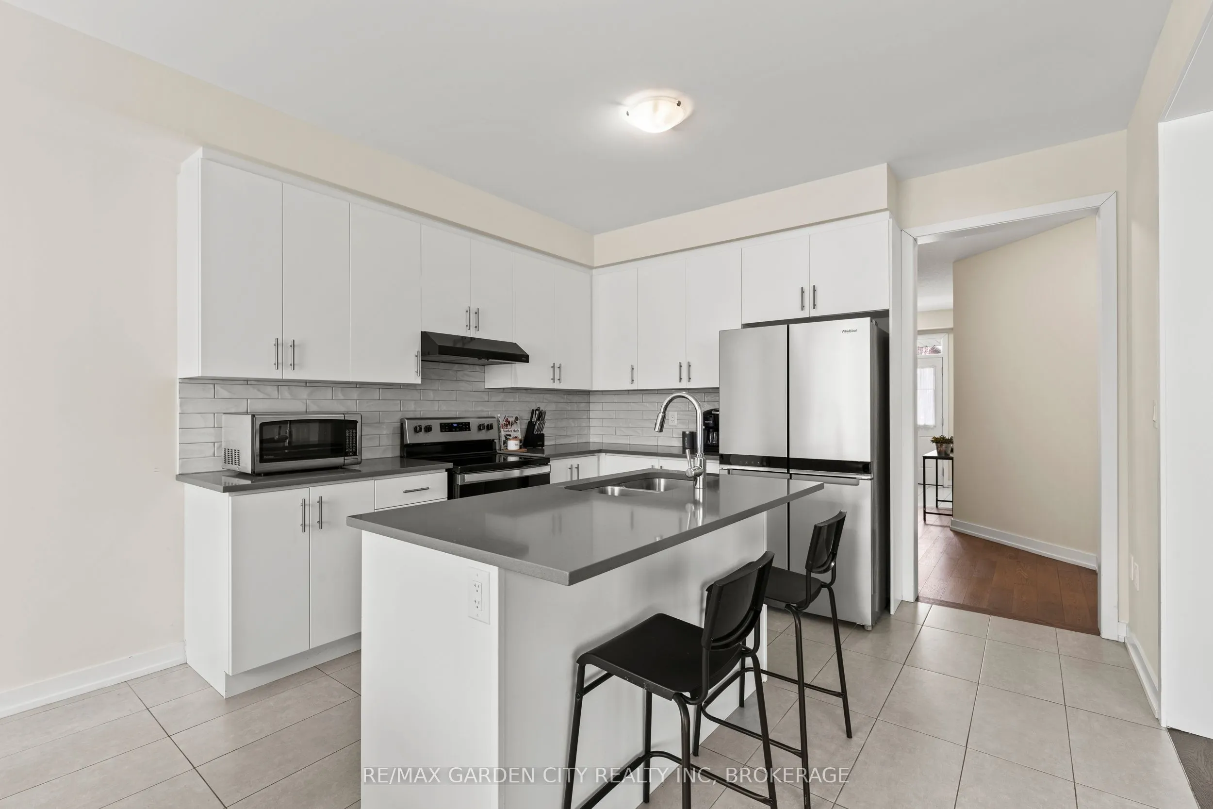 111 Sunflower Crescent