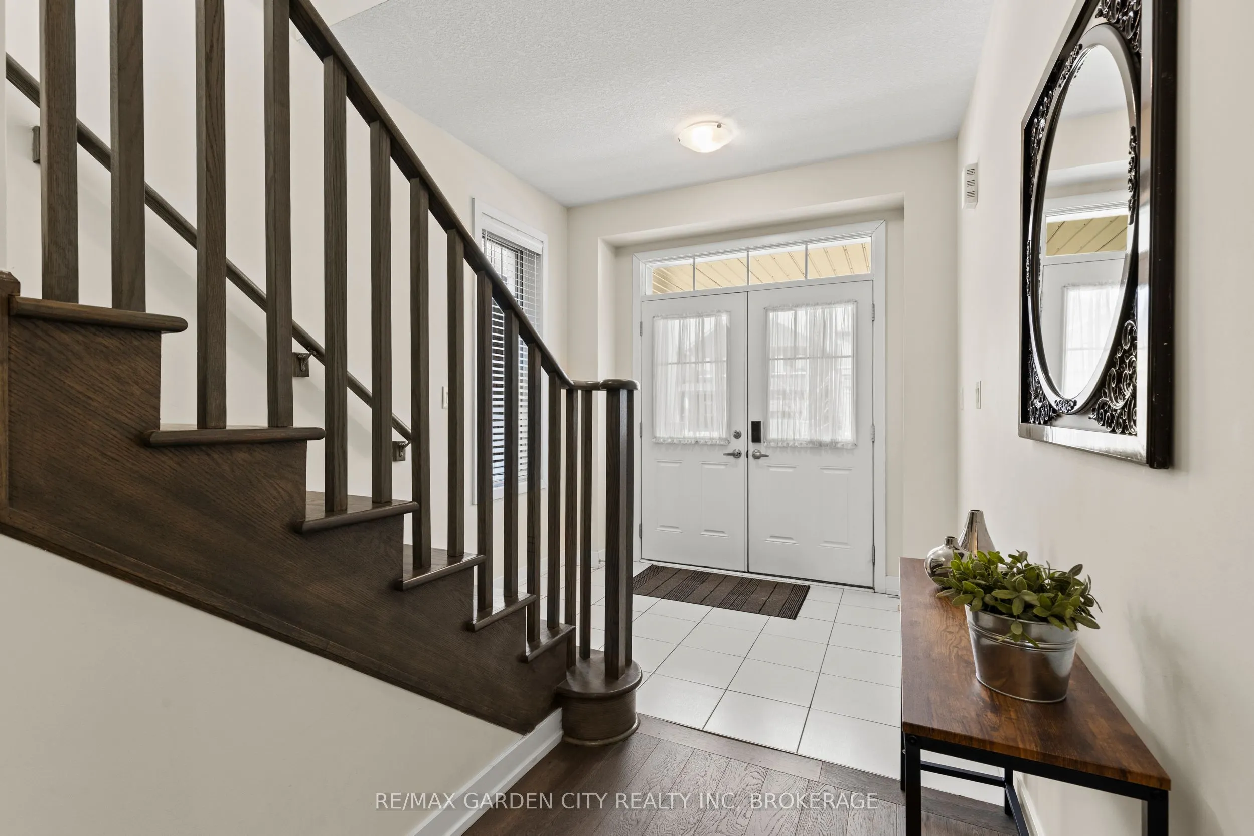 111 Sunflower Crescent
